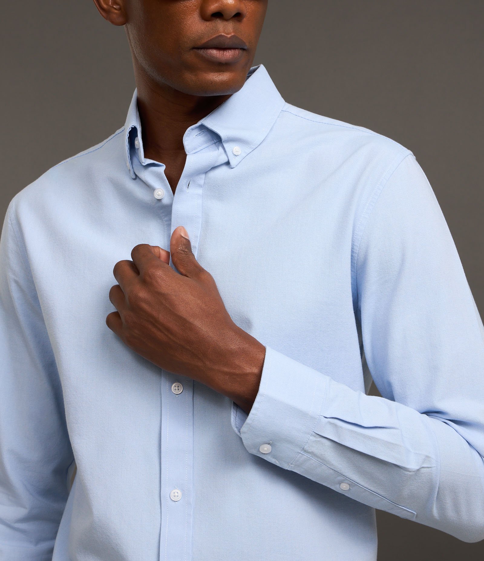 Camisa Regular Básica em Oxford Azul claro 5