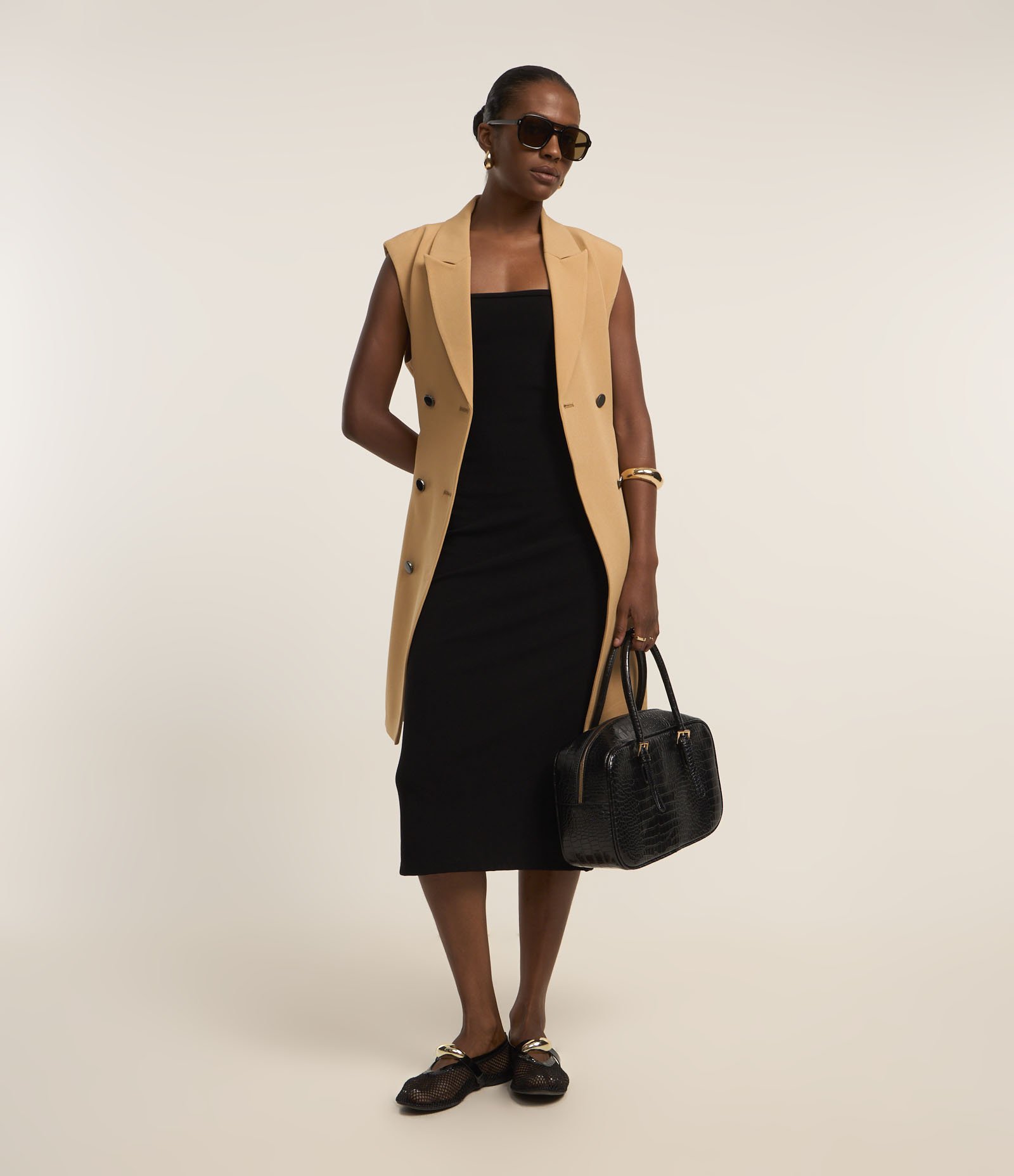 Vestido Midi em Ribana com Decote Quadrado Preto 3