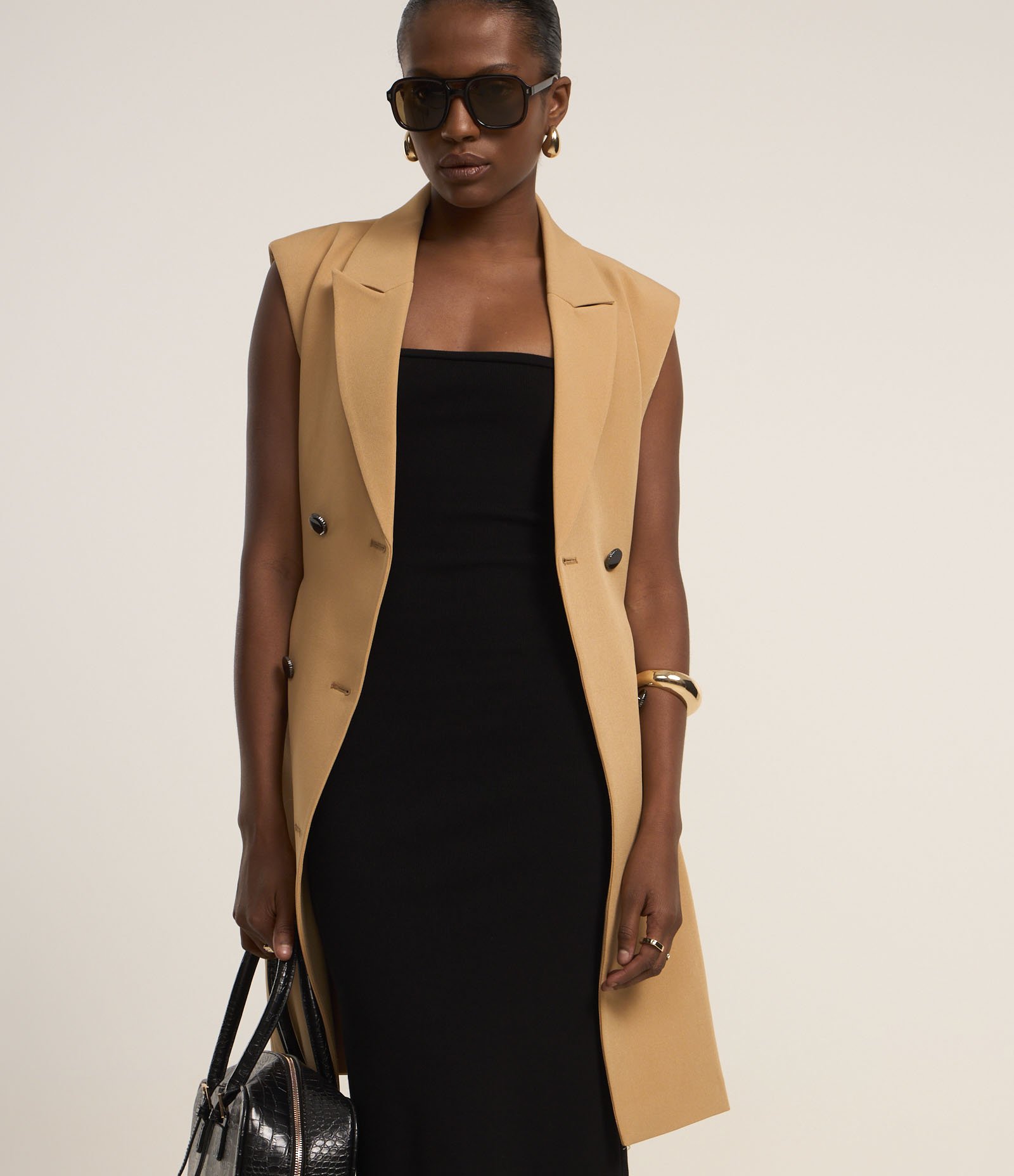 Vestido Midi em Ribana com Decote Quadrado Preto 4