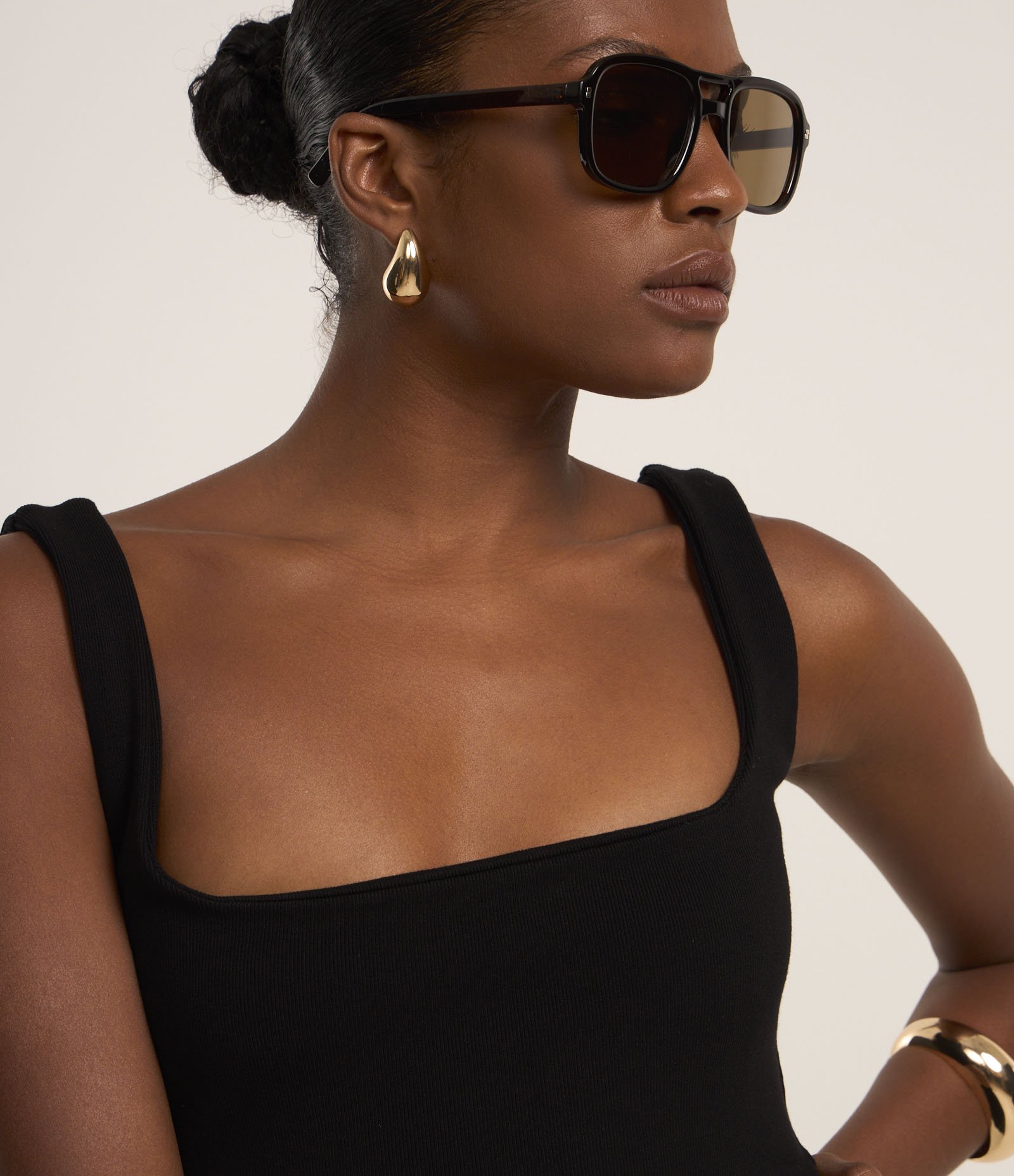 Vestido Midi em Ribana com Decote Quadrado Preto 6