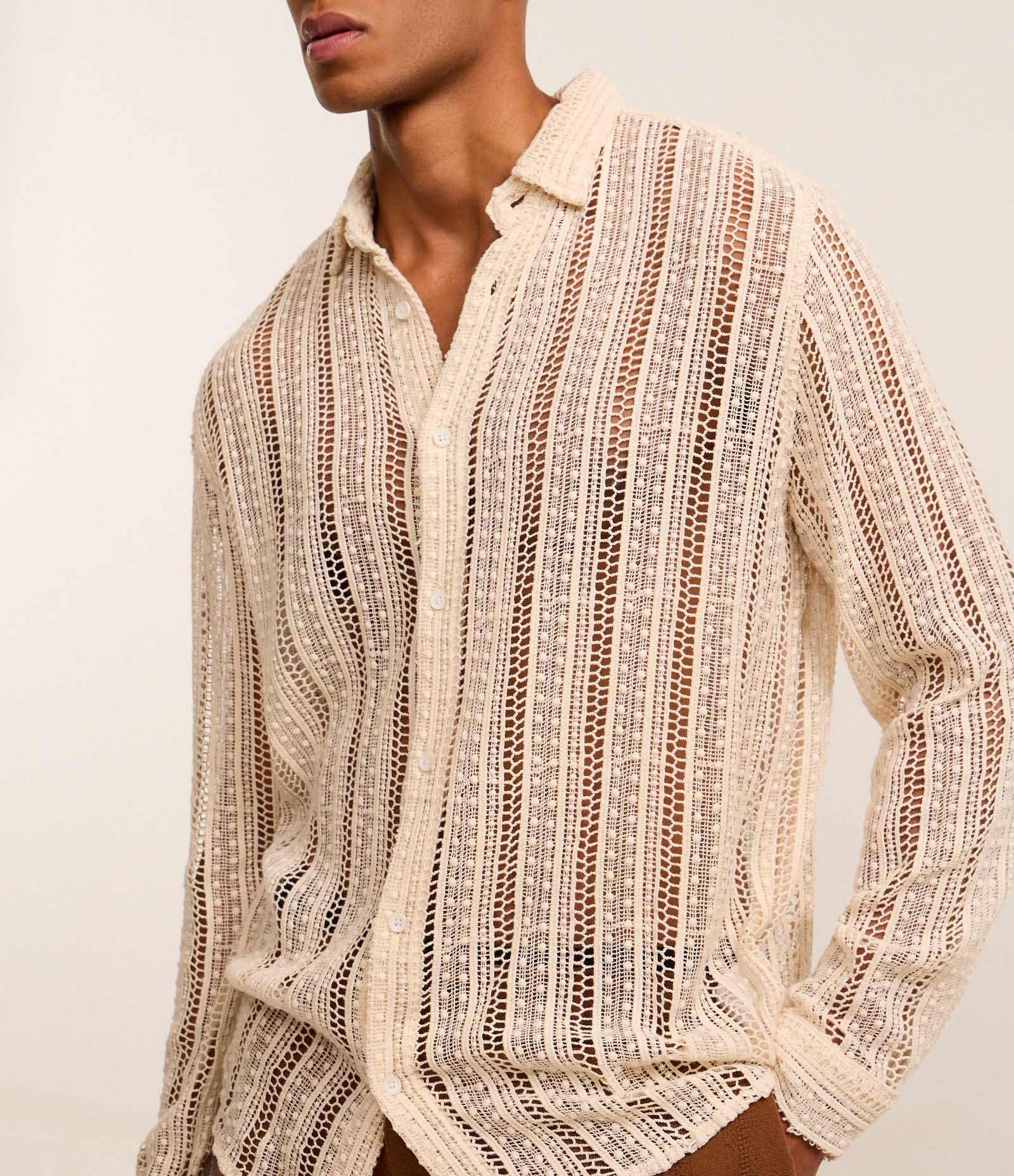 Camisa em Algodão com Textura Efeito Renda Bege 5