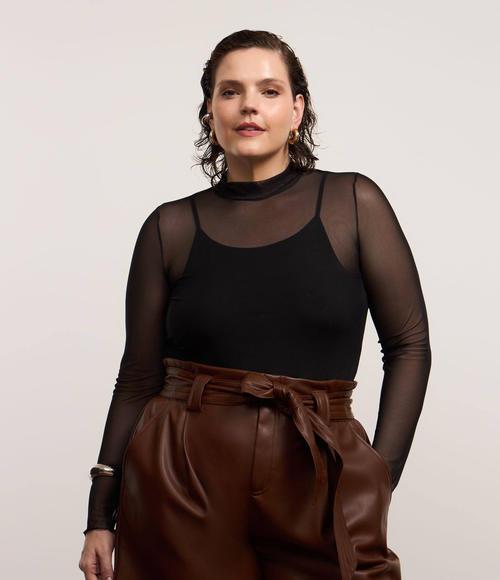 Blusa Sobreposta em Tule com Gola Redonda Curve & Plus Size Preto 1