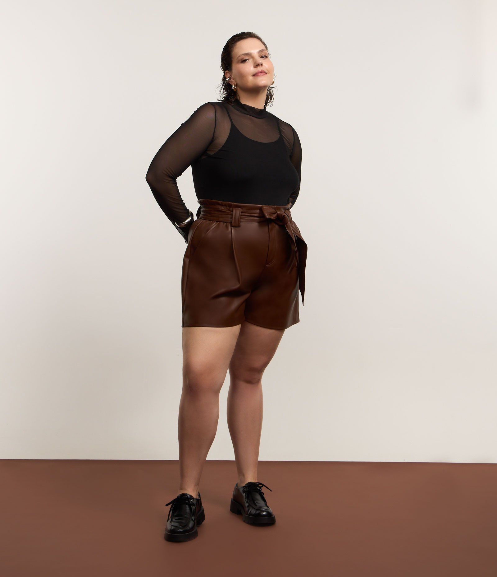 Blusa Sobreposta em Tule com Gola Redonda Curve & Plus Size Preto 2