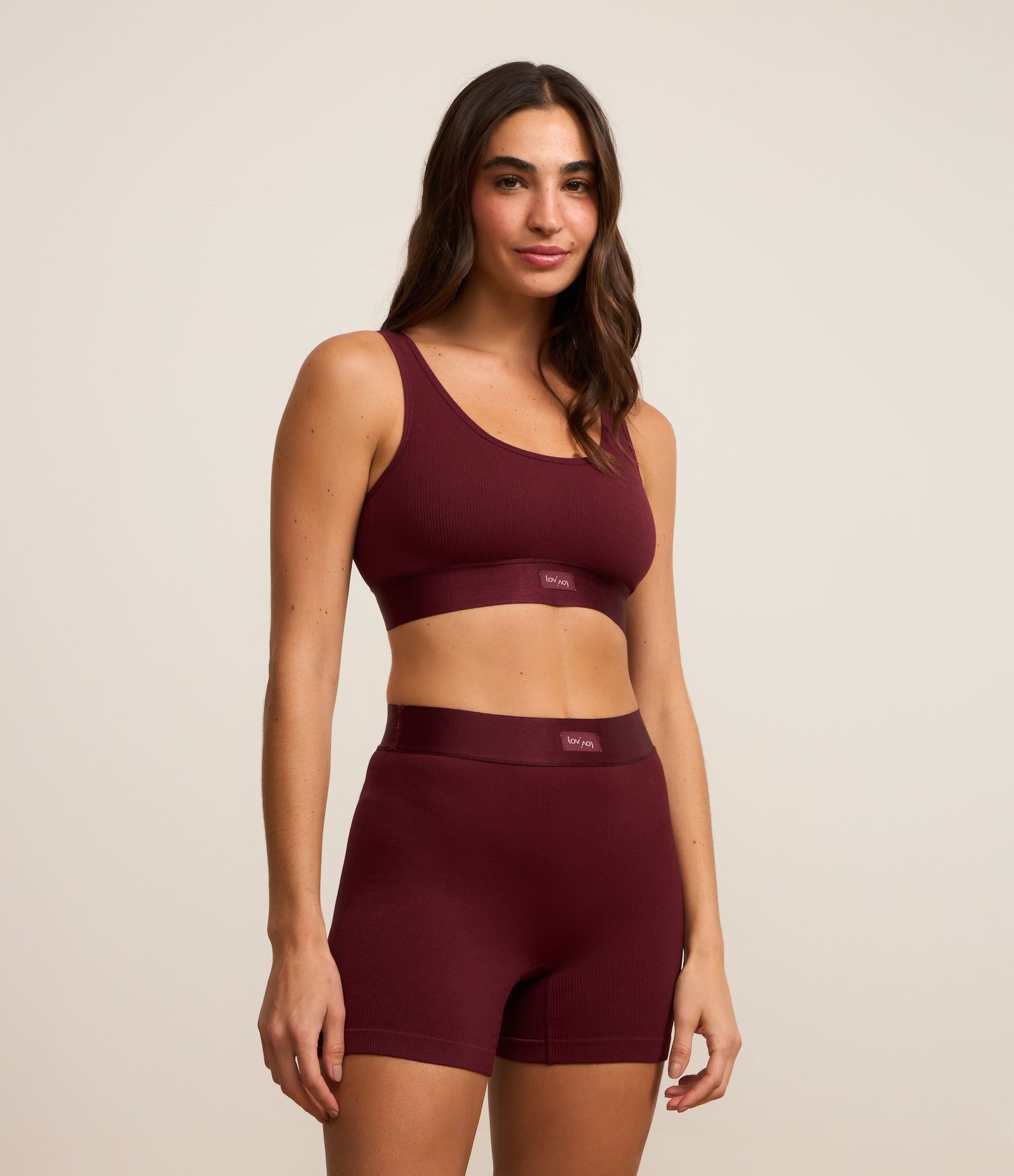 Sutiã Top Sem Bojo Sem Aro em Poliamida Seamless com Alças Largas Bordô 2