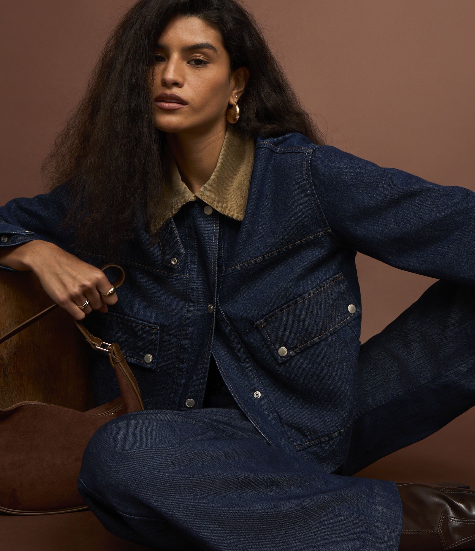 Jaqueta Trucker em Jeans com Gola Contrastante Azul 8