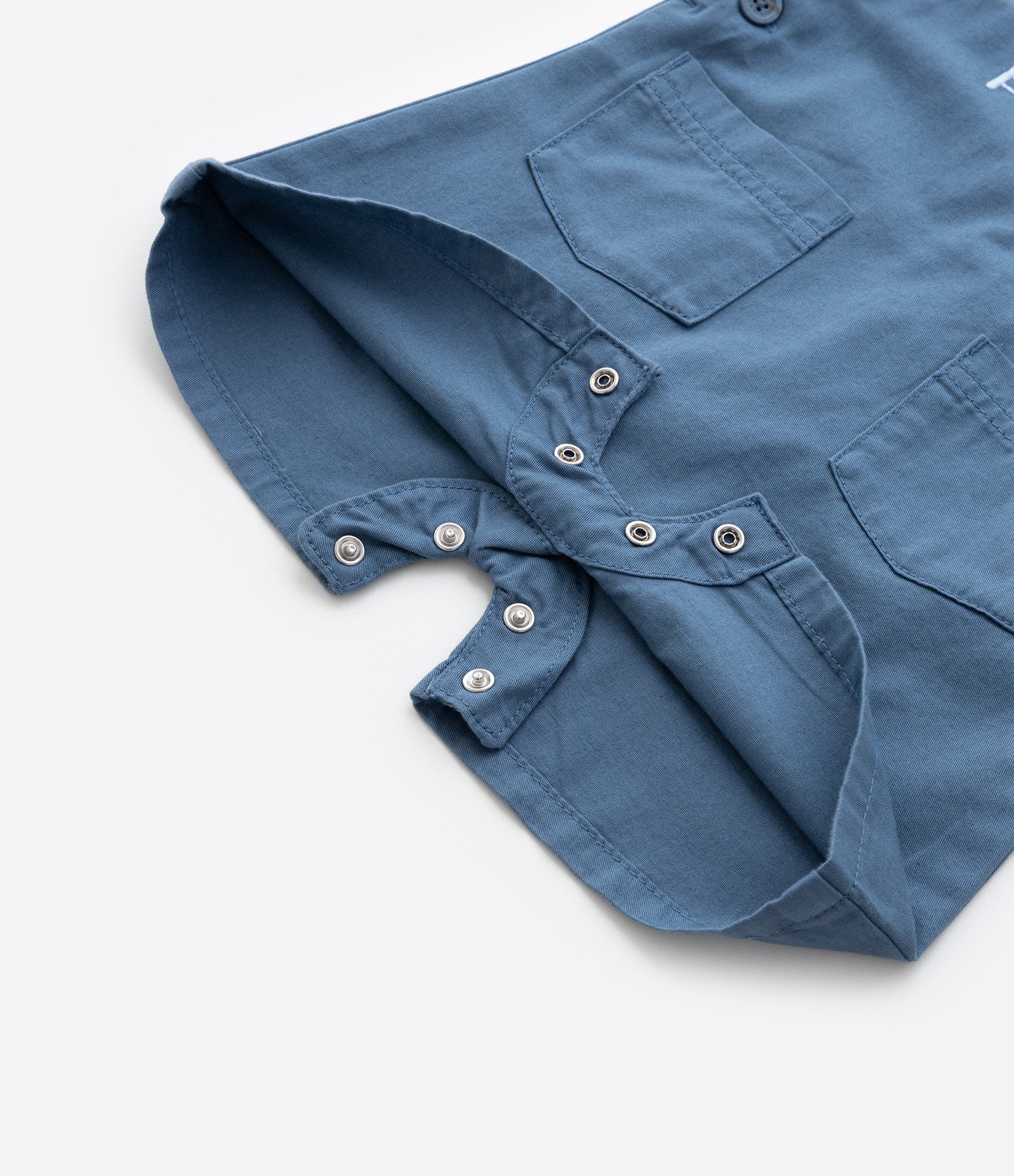 Jardineira Infantil com Bordado Bichinhos no Parquinho - Tam 3 a 18 meses Azul 5