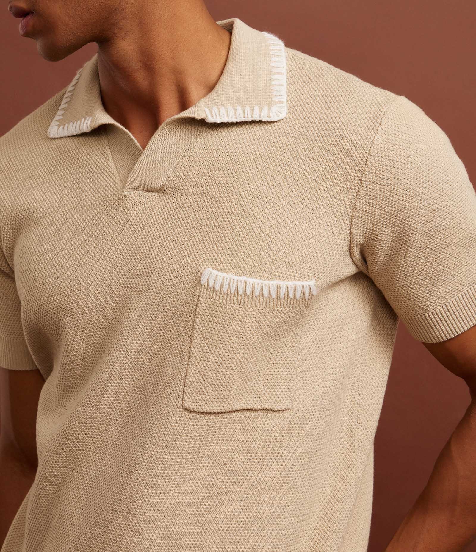 Camisa Comfort em Algodão com Gola Polo e Bolso com Detalhes Bordados Texturizada Bege 3