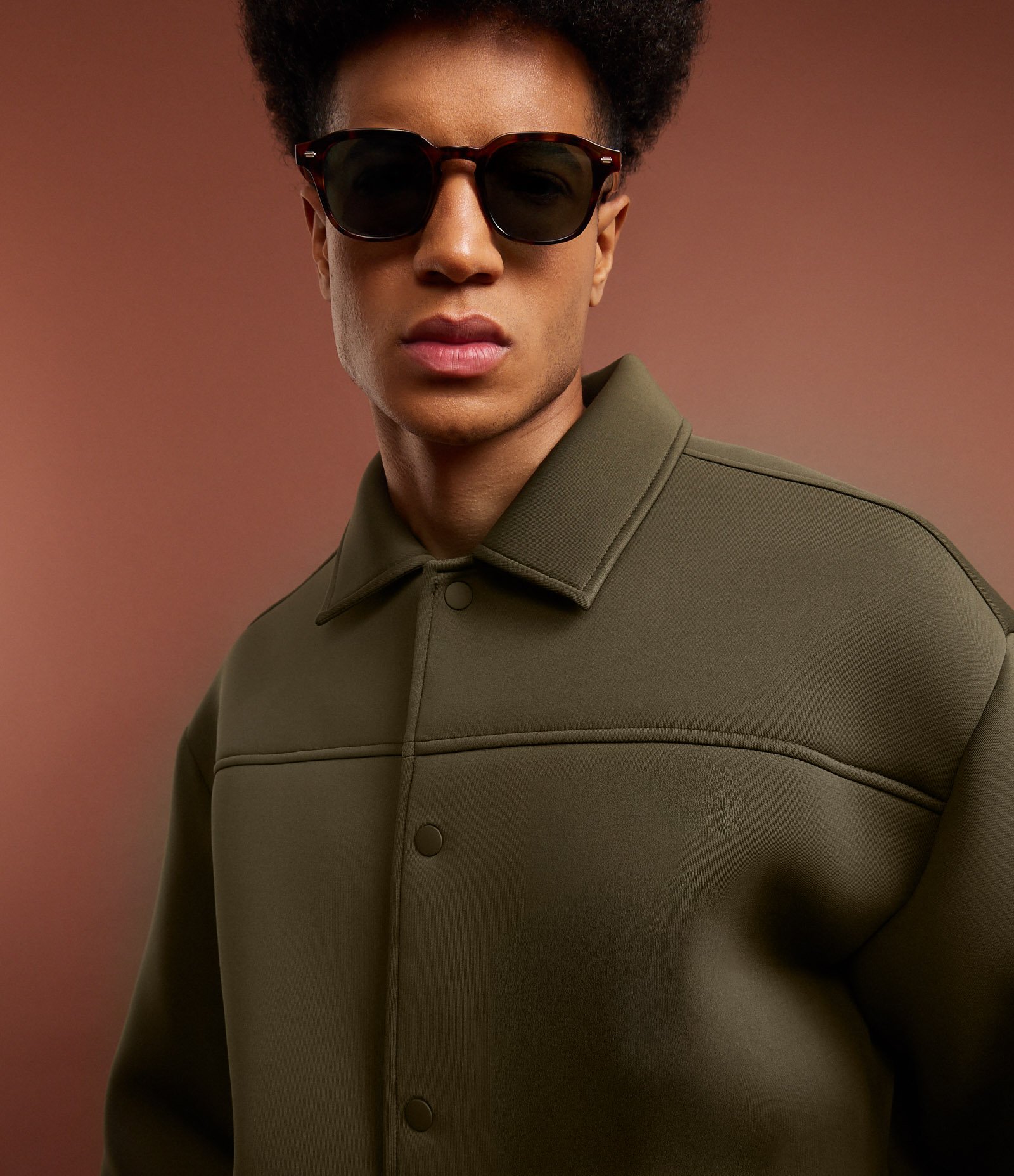 Jaqueta Bomber Tech com Detalhes Contrastantes Verde 6