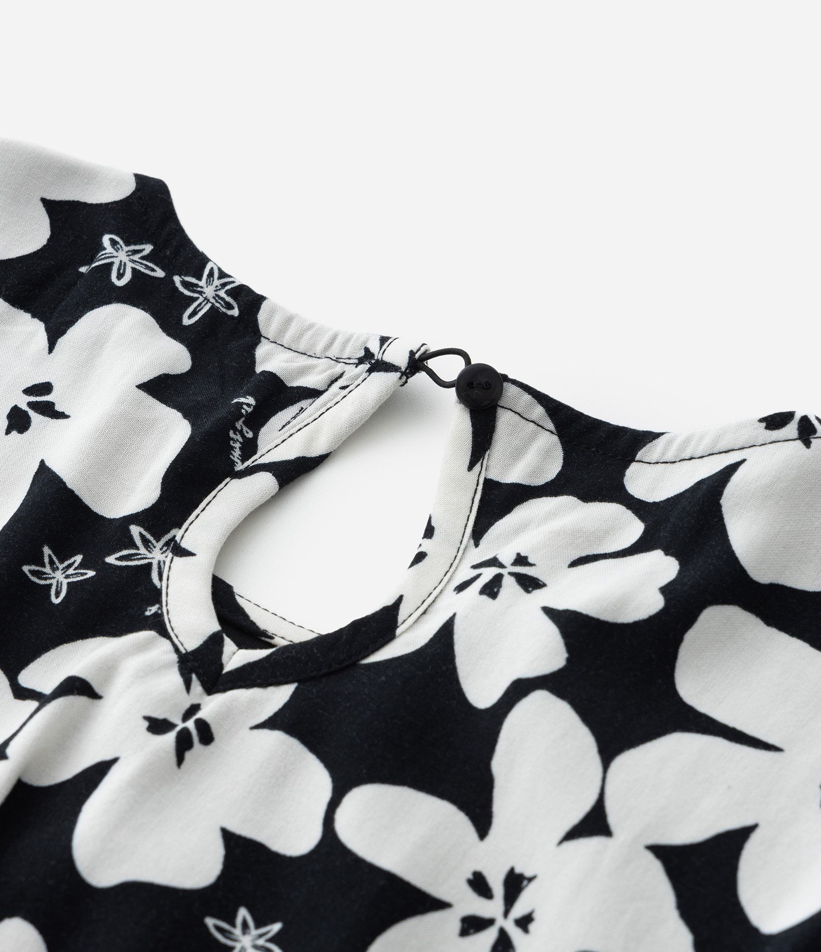 Vestido Infantil com Recorte e Estampa Floral - Tam 5 a 14 Anos Preto 6