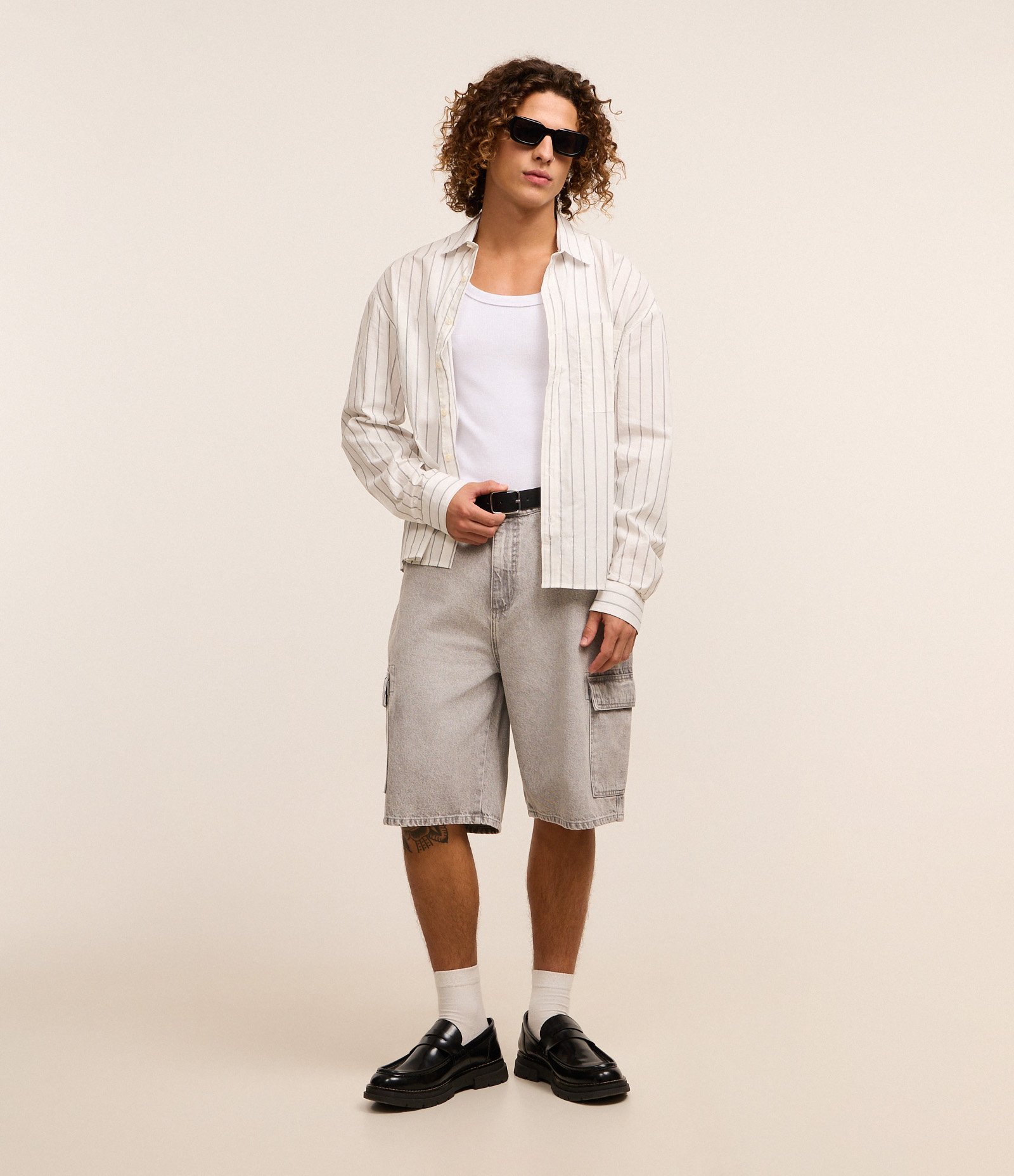 Bermuda Baggy Cargo em Jeans Cinza 1