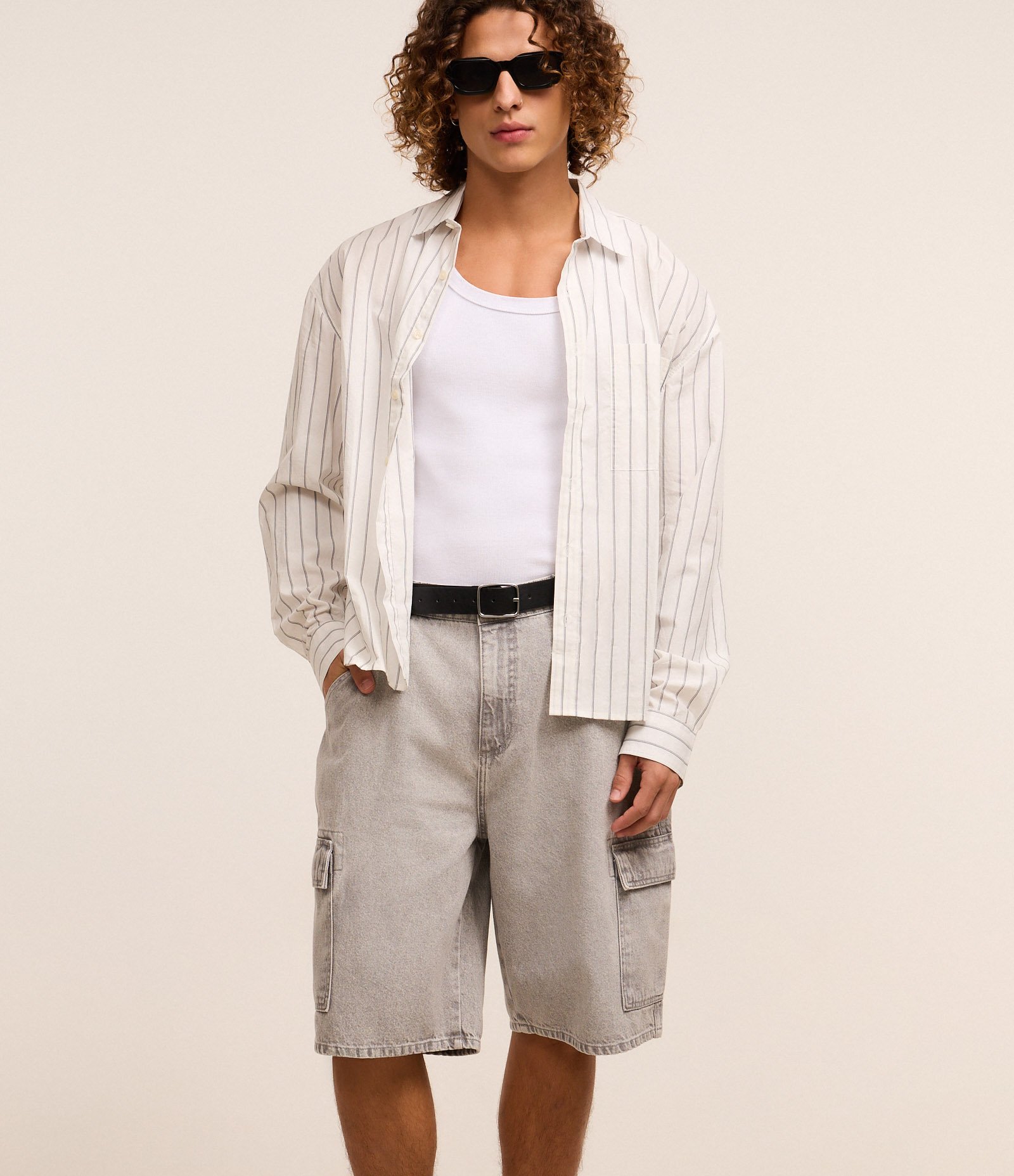 Bermuda Baggy Cargo em Jeans Cinza 4