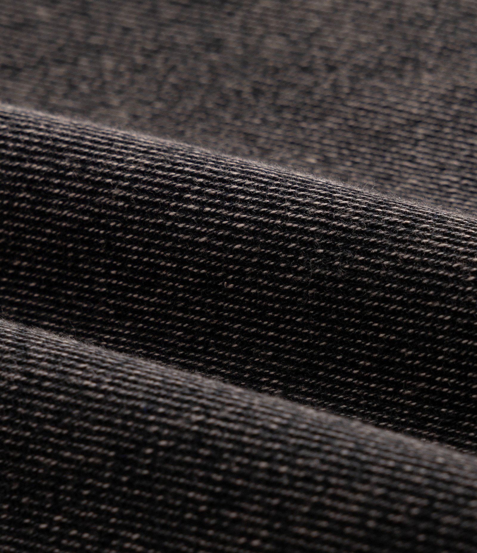 Calça Jeans Clochard com Sobretinto Contrastante Curve & Plus Size Preto/Marrom 7