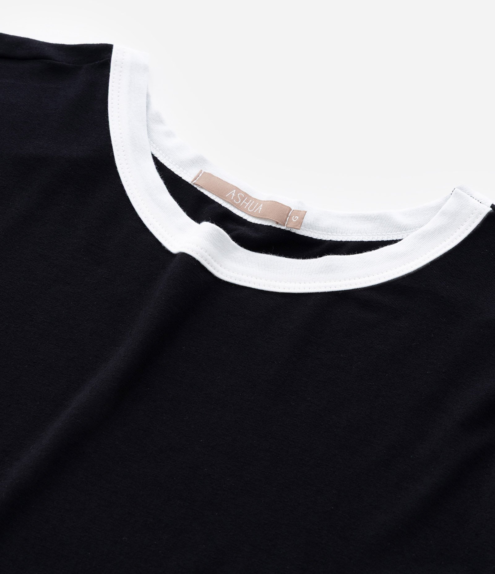 Blusa em Viscolycra com Contrastantes e Listras Curve & Plus Size Preto 8