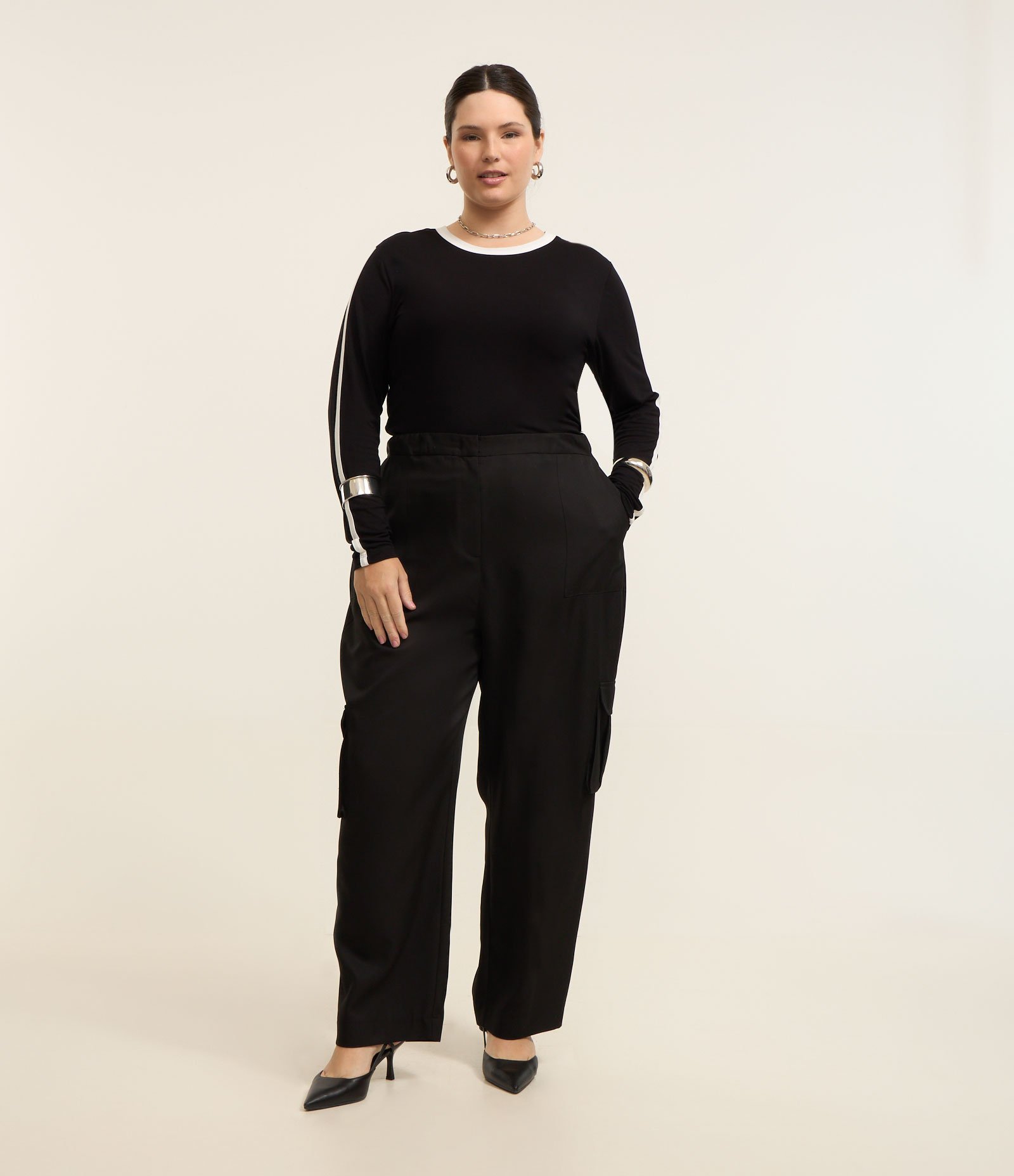 Blusa em Viscolycra com Contrastantes e Listras Curve & Plus Size Preto 3