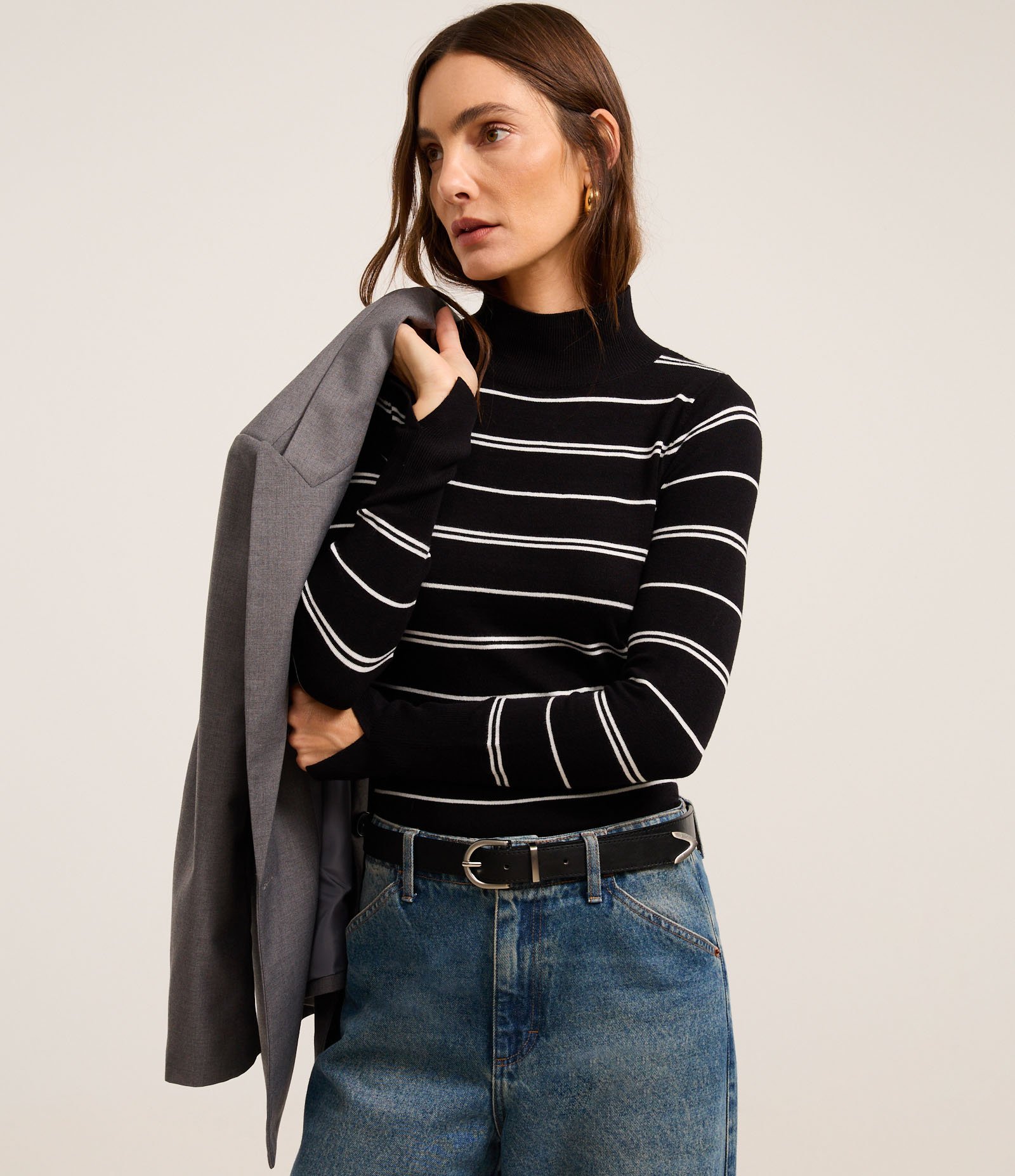 Suéter Listrado em Tricô com Gola Alta Preto 1