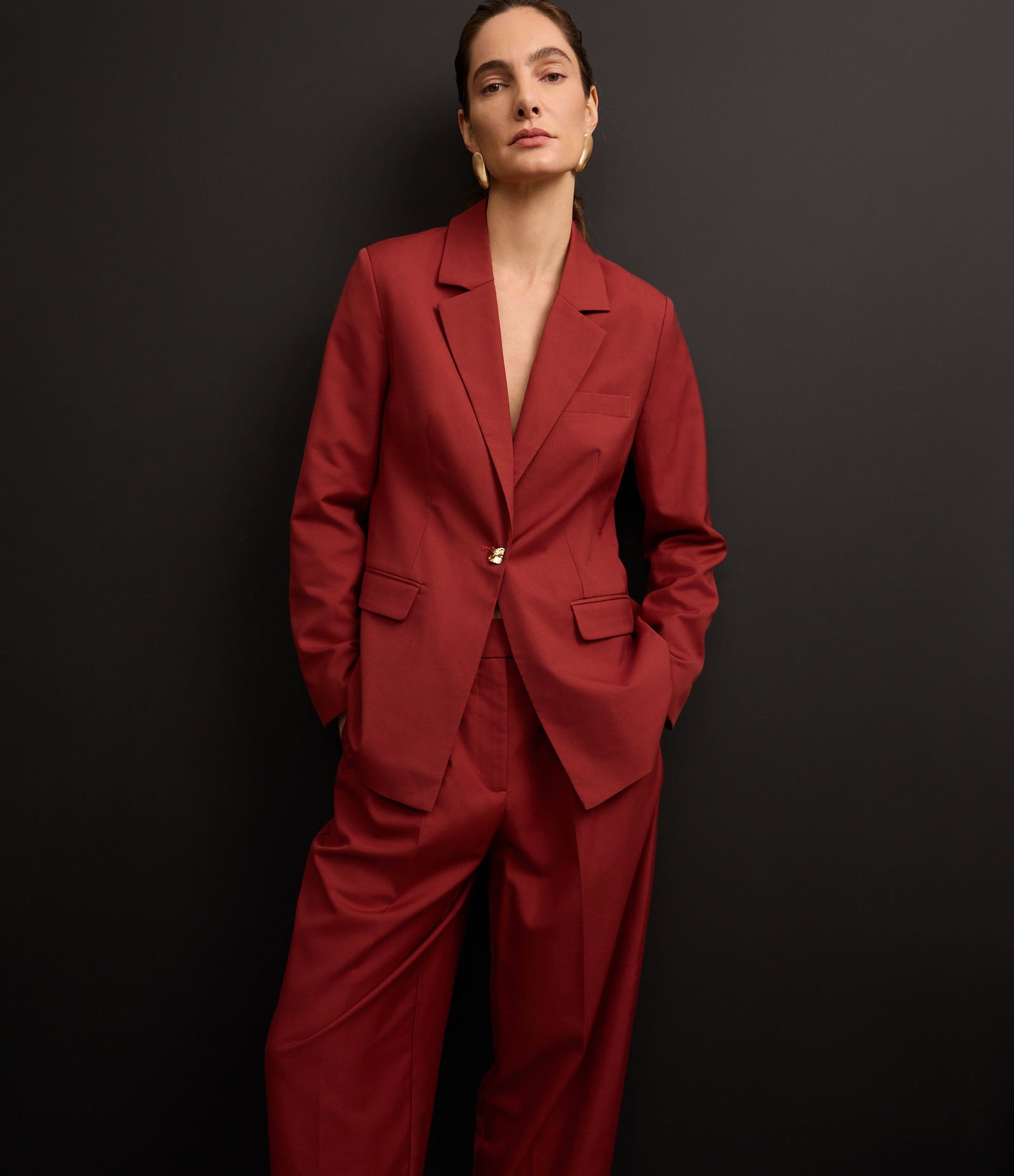 Calça Cenoura Alfaiataria Boho com Pregas Frontais Vermelho 7