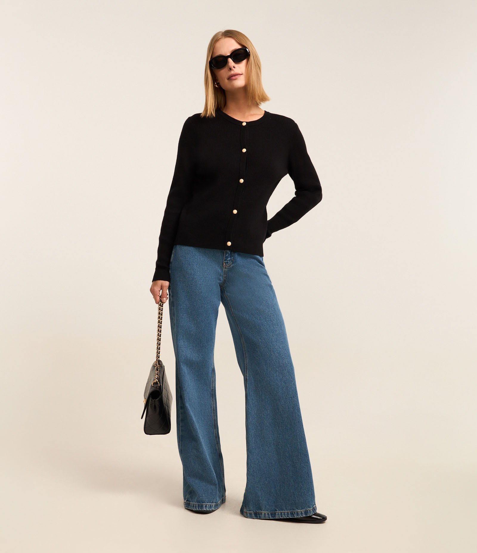 Cardigan Básico em Tricô Canelado com Botões Metalizados Preto 2