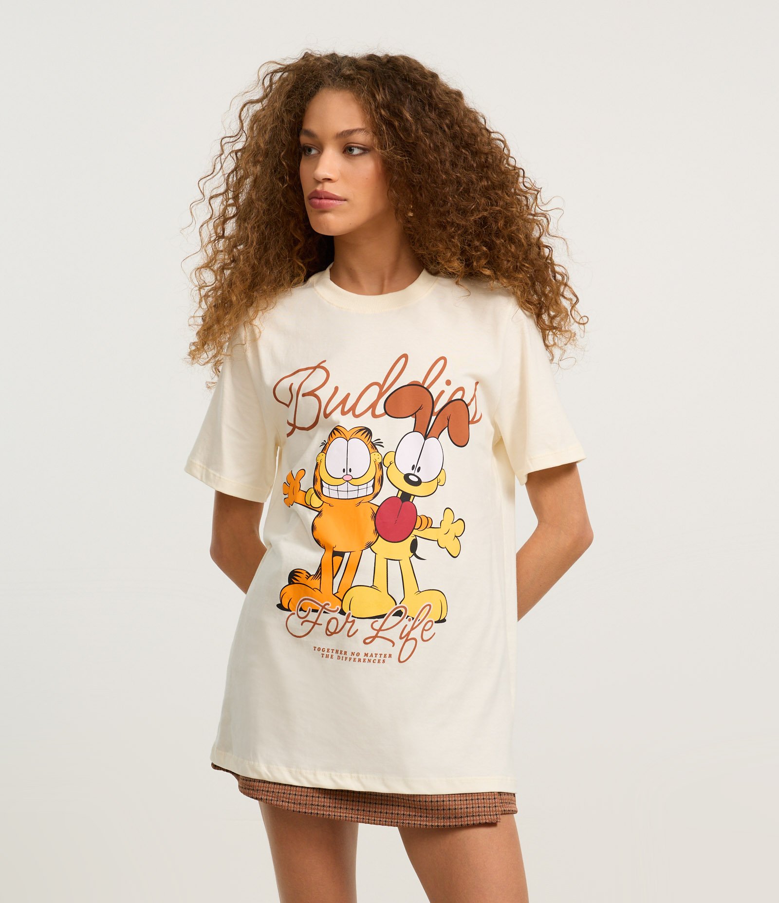 Blusa T-shirt em Algodão com Estampa Garfield Bege 1