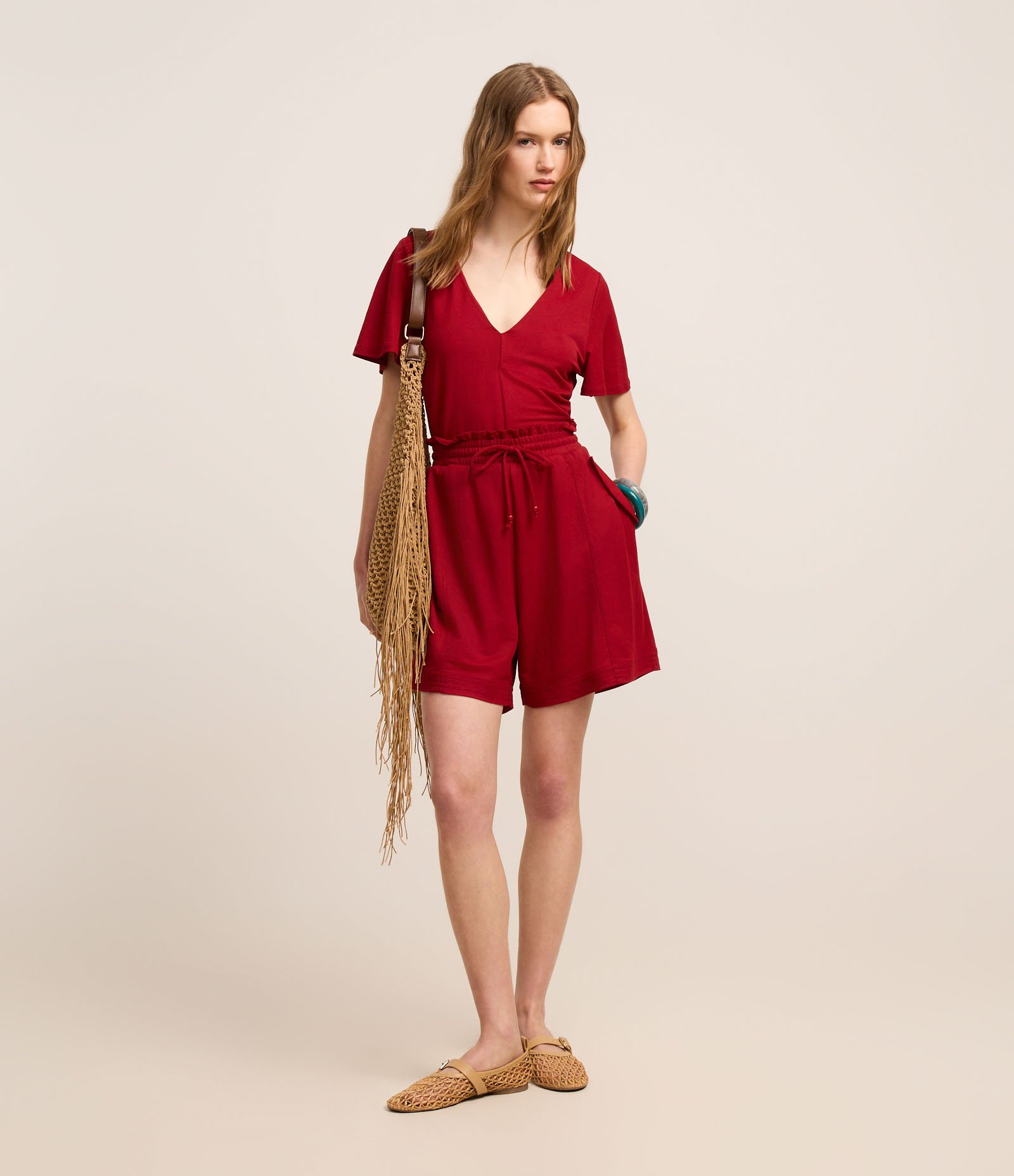 Short Reto Cintura Alta com Elástico Amarração e Bolso com Lapelas Vermelho 1