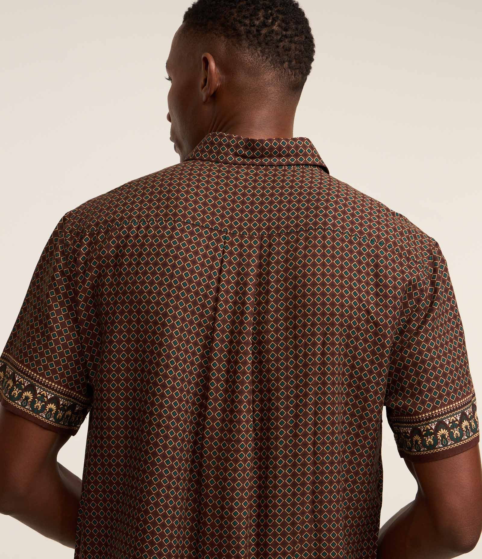 Camisa Comfort em Viscolinho com Estampa Geométrica Marrom 3