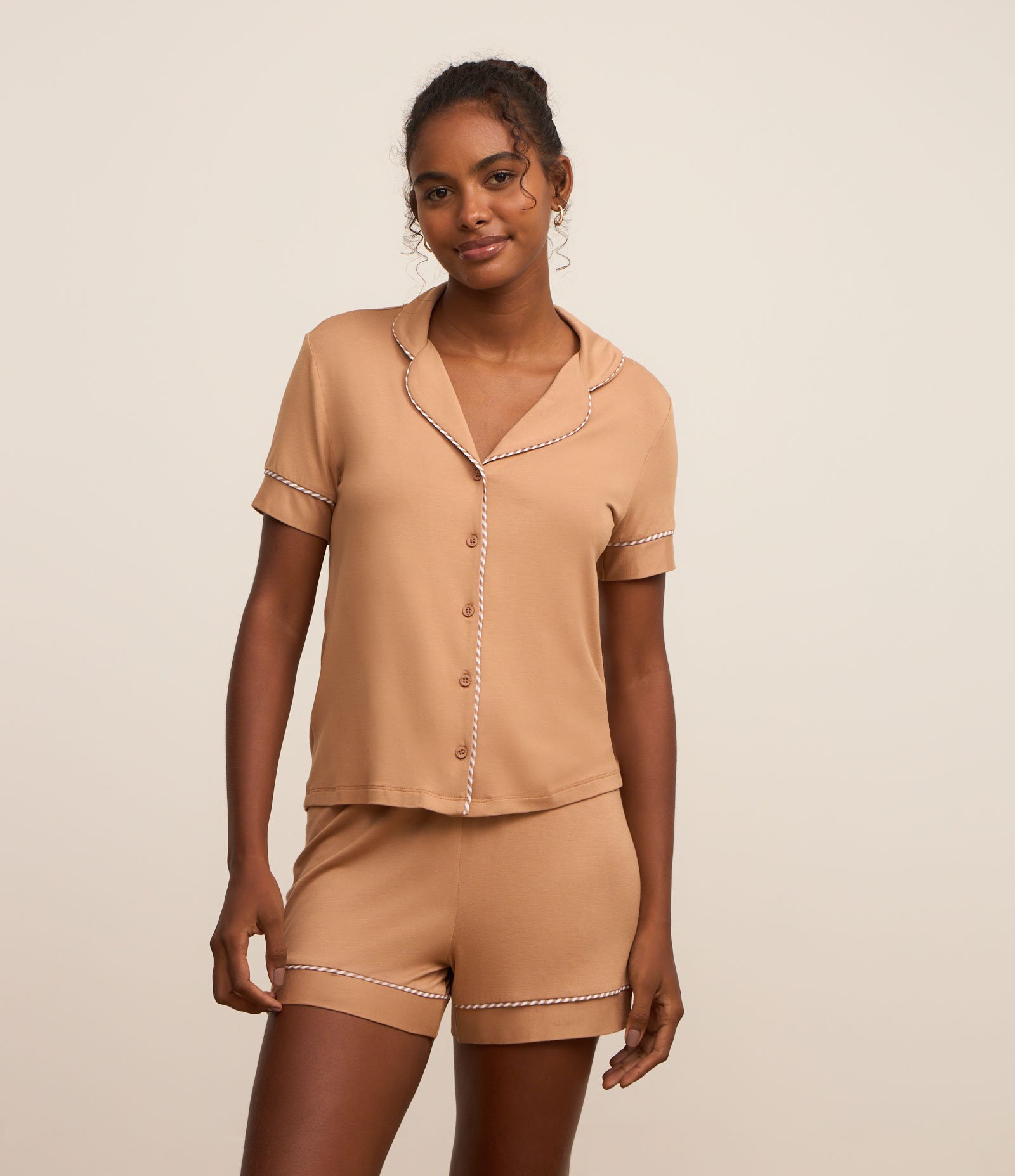 Pijama Short Doll em Viscolycra com Viés Listrado Marrom 2