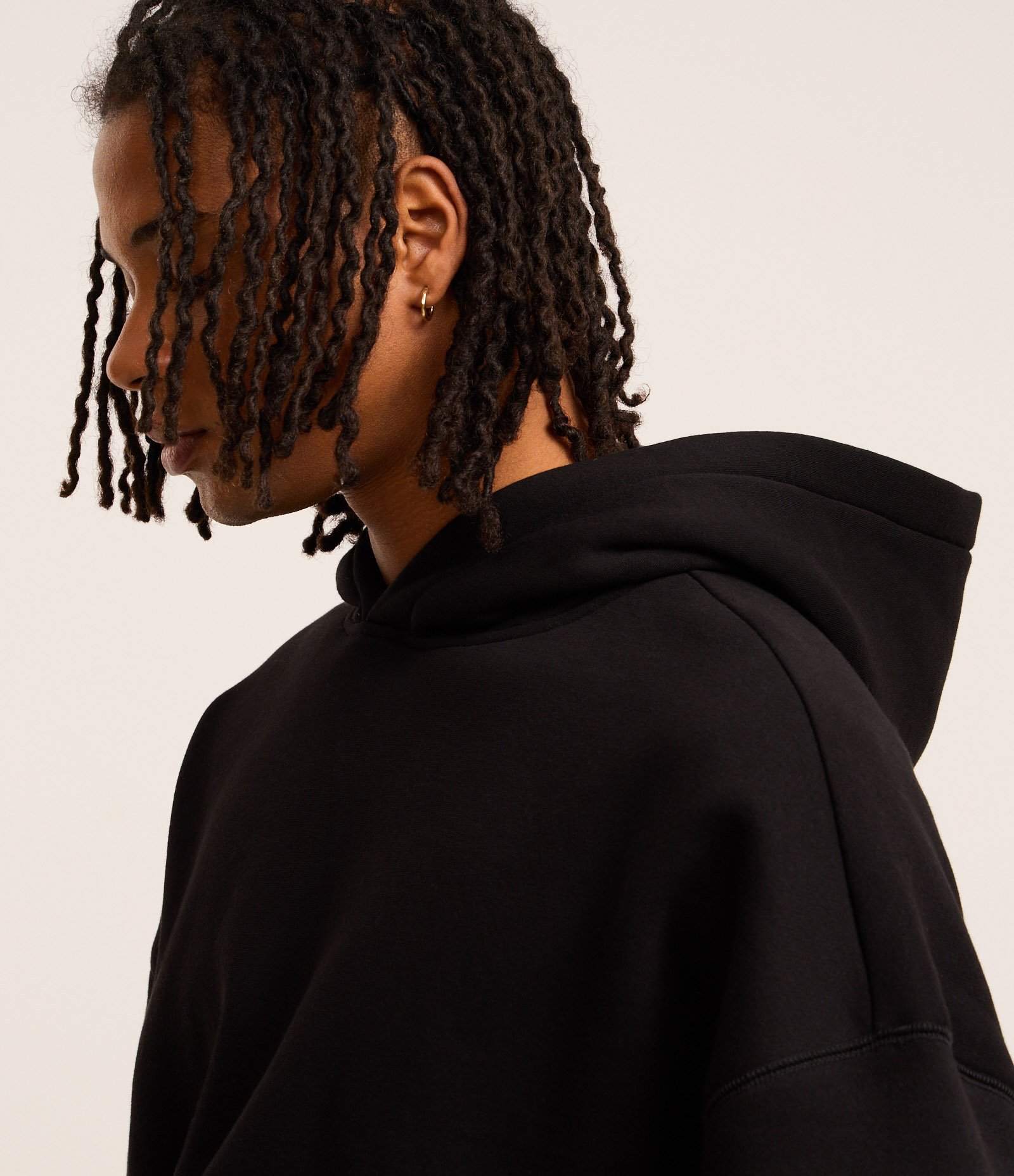 Casaco Boxy em Moletom com Felpa Liso Preto 3