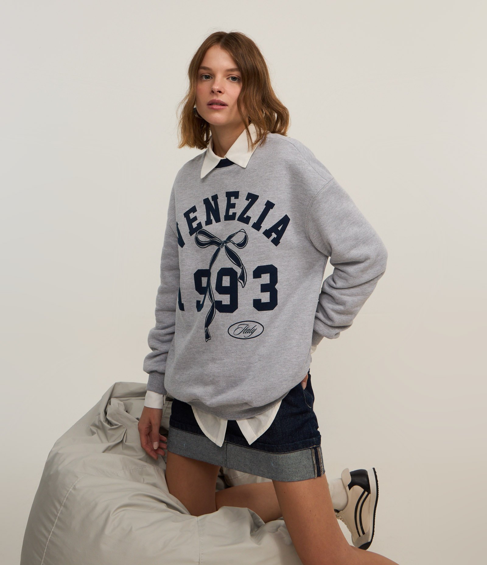 Casaco em Moletom com Forro Fleece e Estampa em Lettering Cinza 1