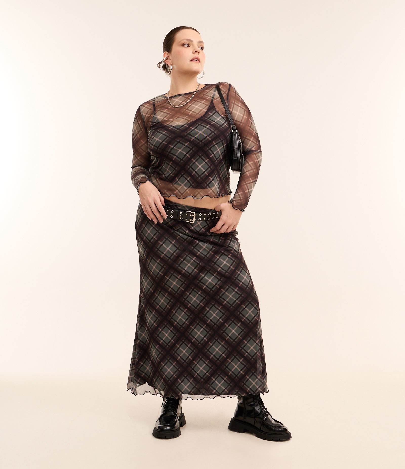 Blusa em Tule com Estampa Xadrez Curve & Plus Size Preto/Verde 3