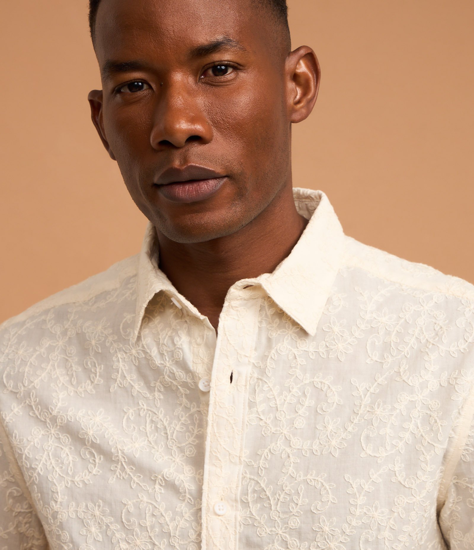 Camisa Regular em Algodão com Estampa Bordada de Flores Off White 4