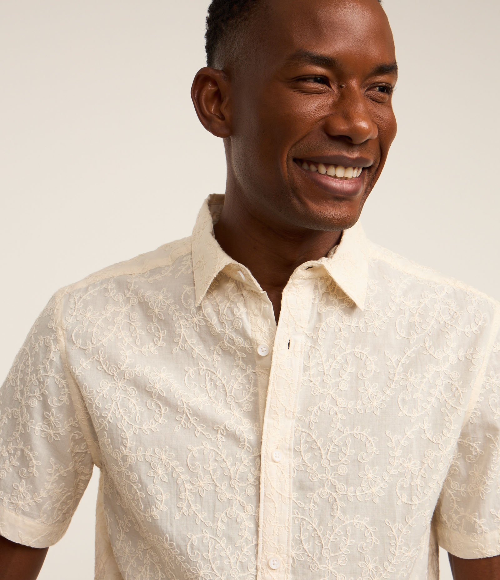 Camisa Regular em Algodão com Estampa Bordada de Flores Off White 7
