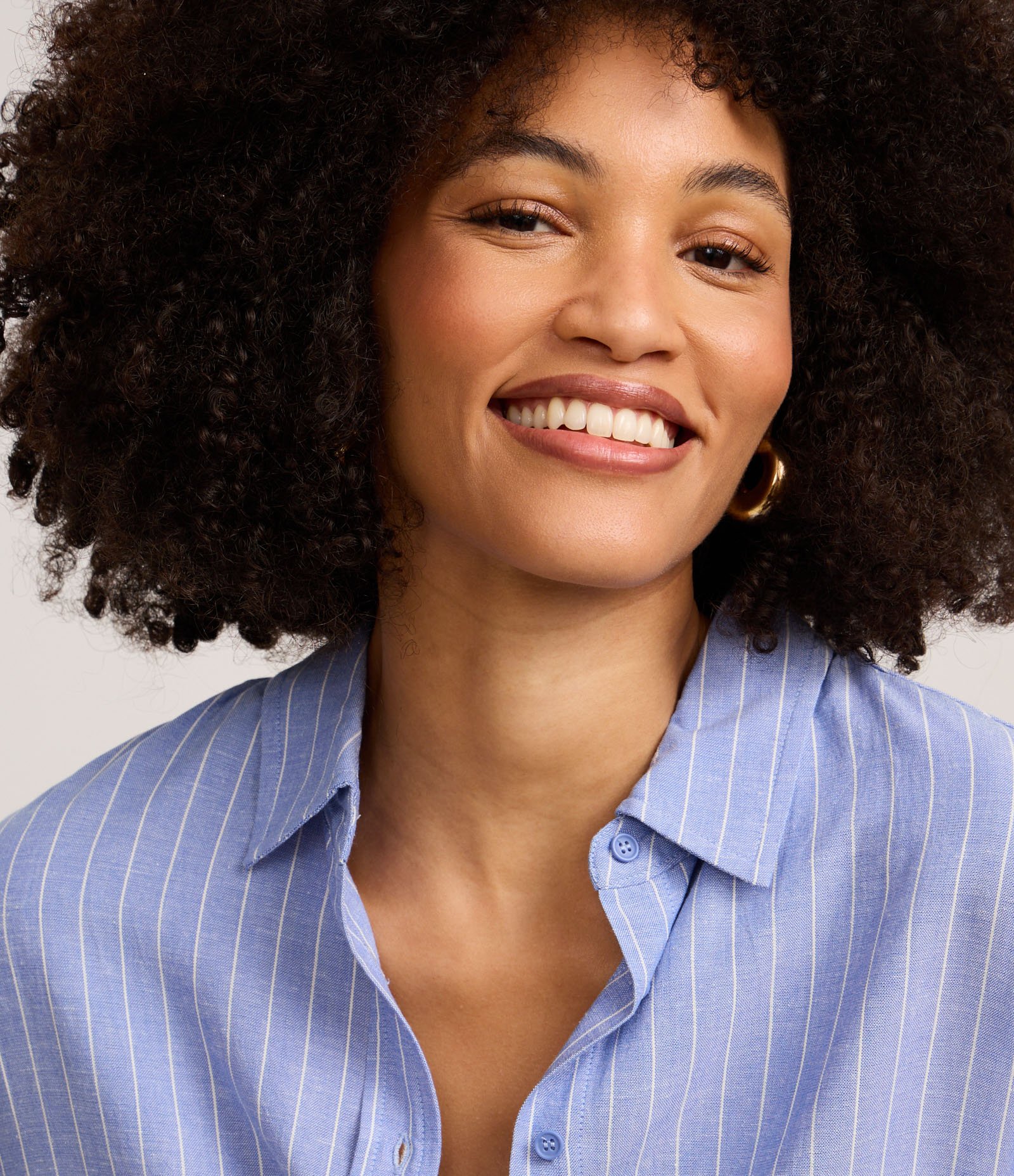 Camisa Listrada em Viscolinho com Fio Tinto Azul 3