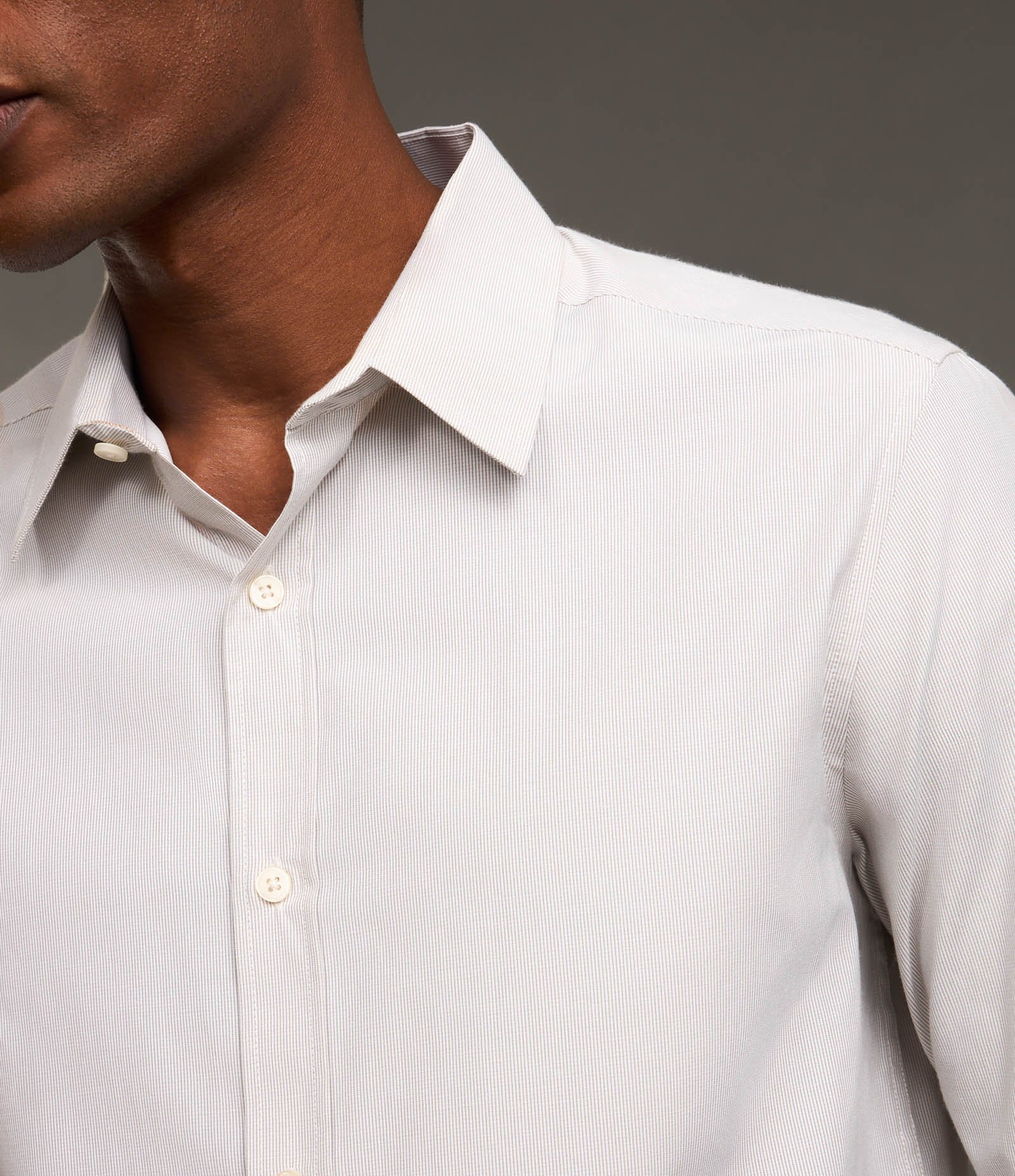 Camisa em Tricoline com Padronagem Xadrez Grid Off White 6