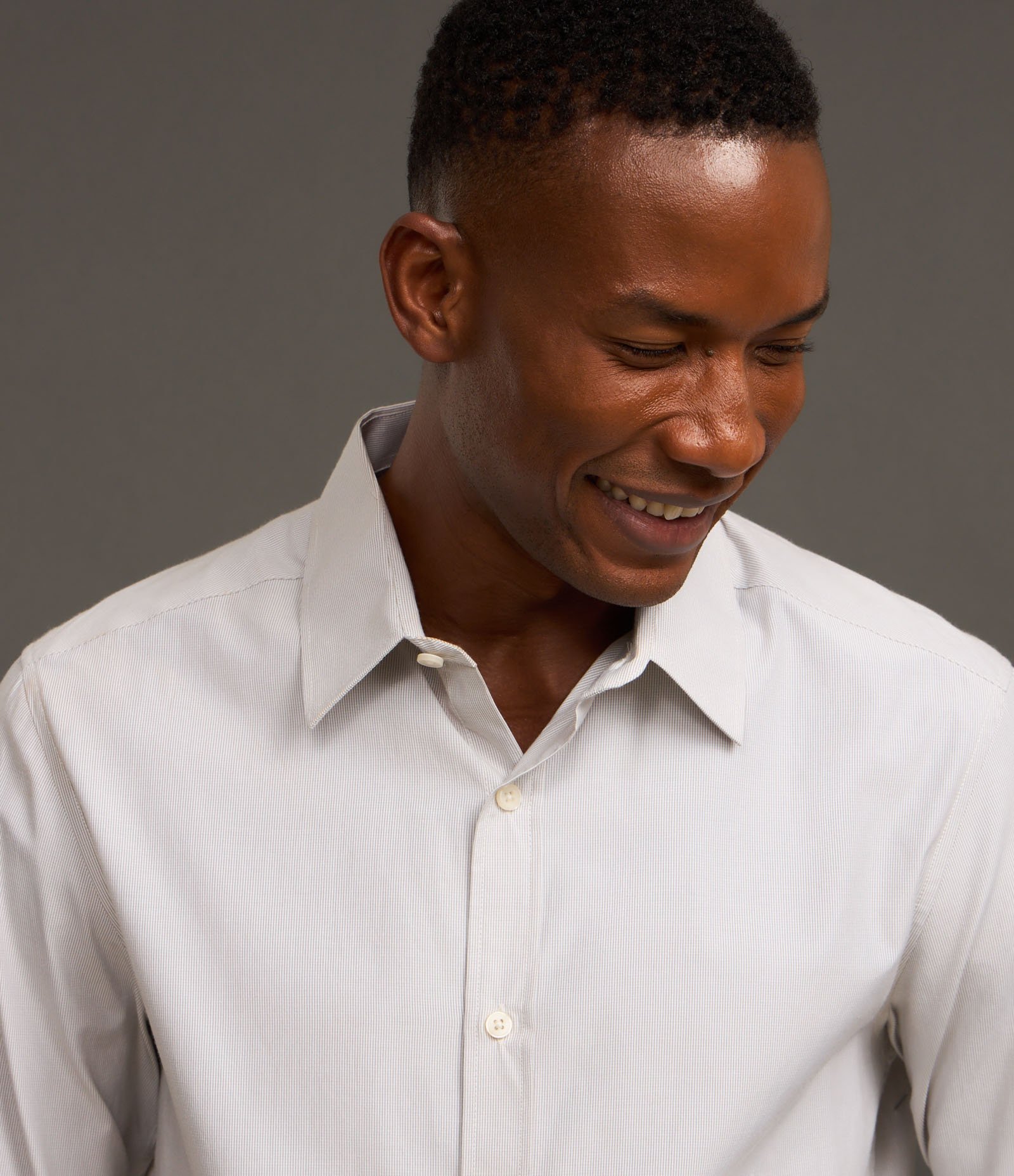 Camisa em Tricoline com Padronagem Xadrez Grid Off White 7