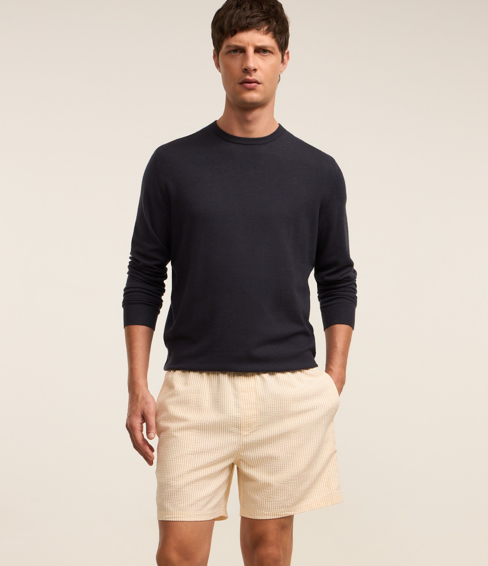 Bermuda de Praia Listrada em Microfibra com Textura Anarruga Amarelo 4