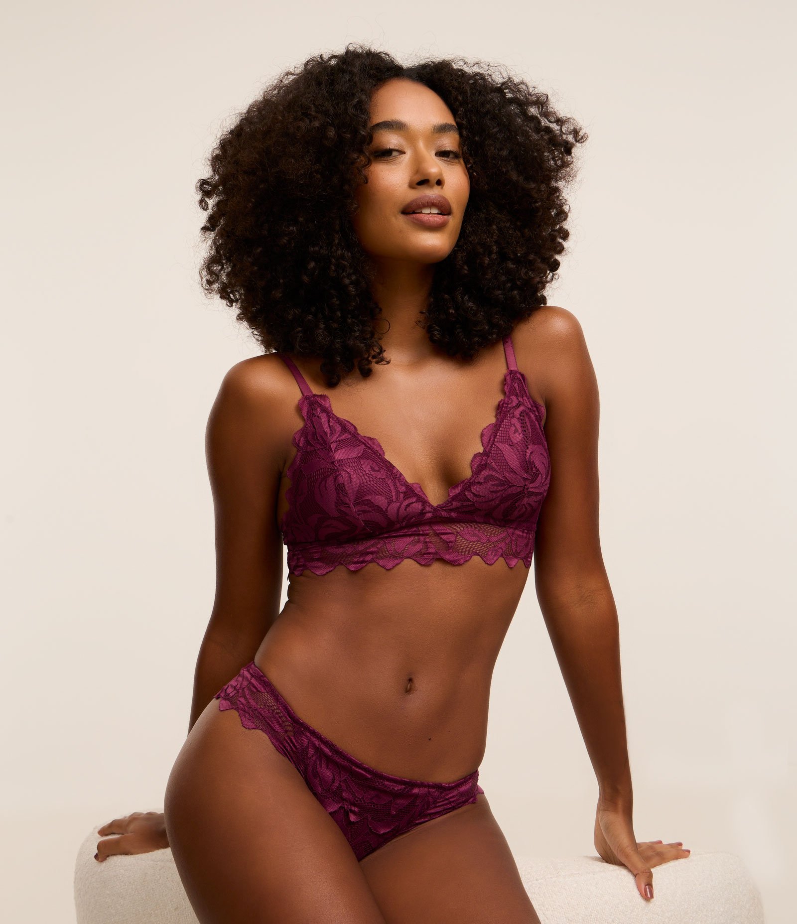 Sutiã Top em Renda Floral Vinho 2