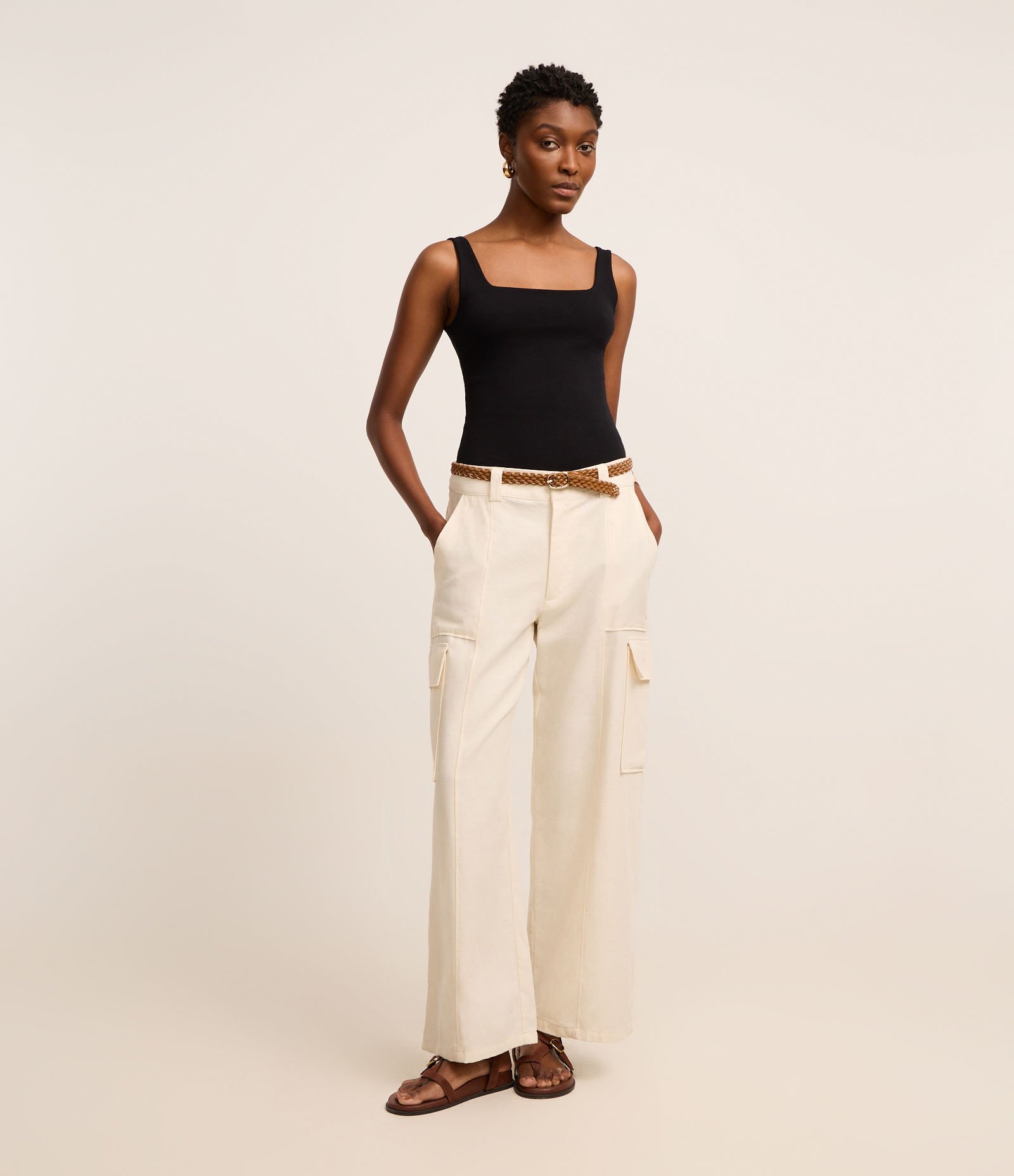 Blusa em Ribana com Decote Quadrada e Alça Larga Preto 2