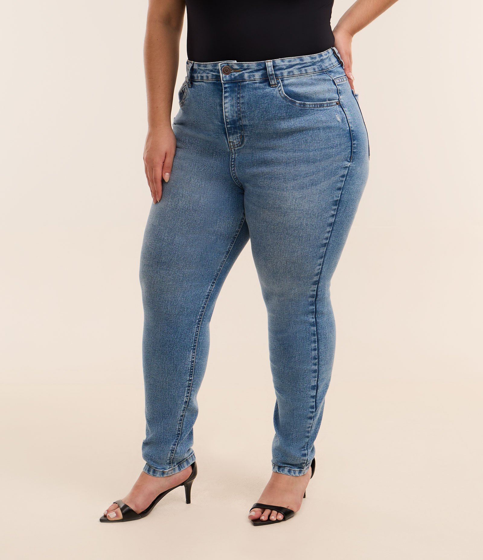 Calça Skinny em Jeans com Elastano Curve & Plus Size Azul 2