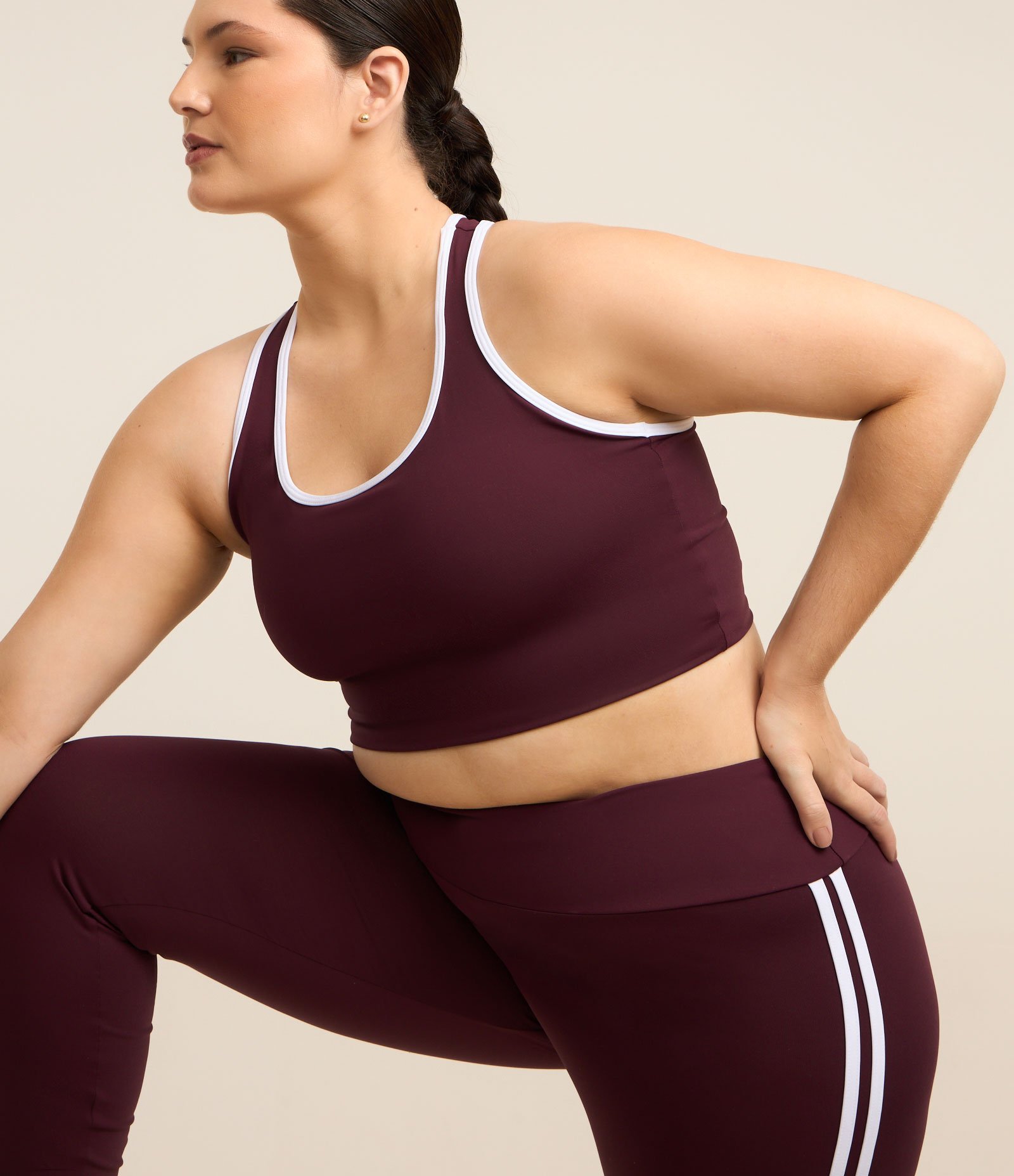 Top Esportivo Nadador sem Bojo em Microfibra com Frisos Contrastantes Vermelho 1