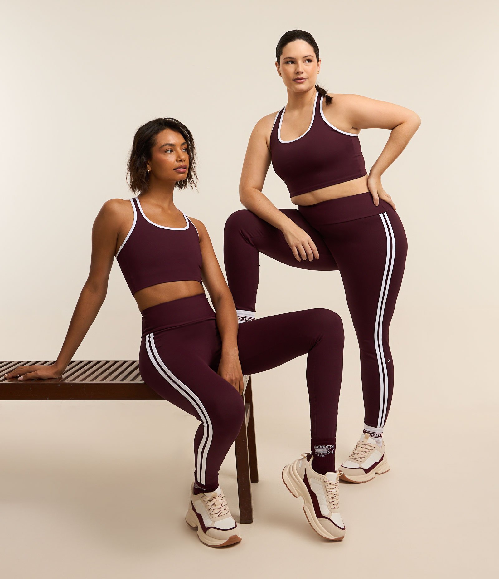 Top Esportivo Nadador sem Bojo em Microfibra com Frisos Contrastantes Vermelho 2