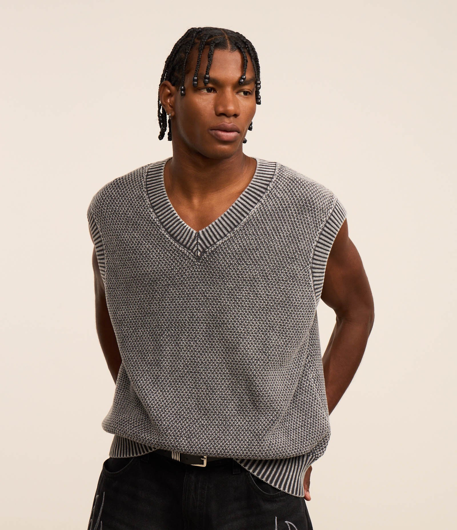 Colete Boxy em Tricô com Efeito Estonado Cinza 1