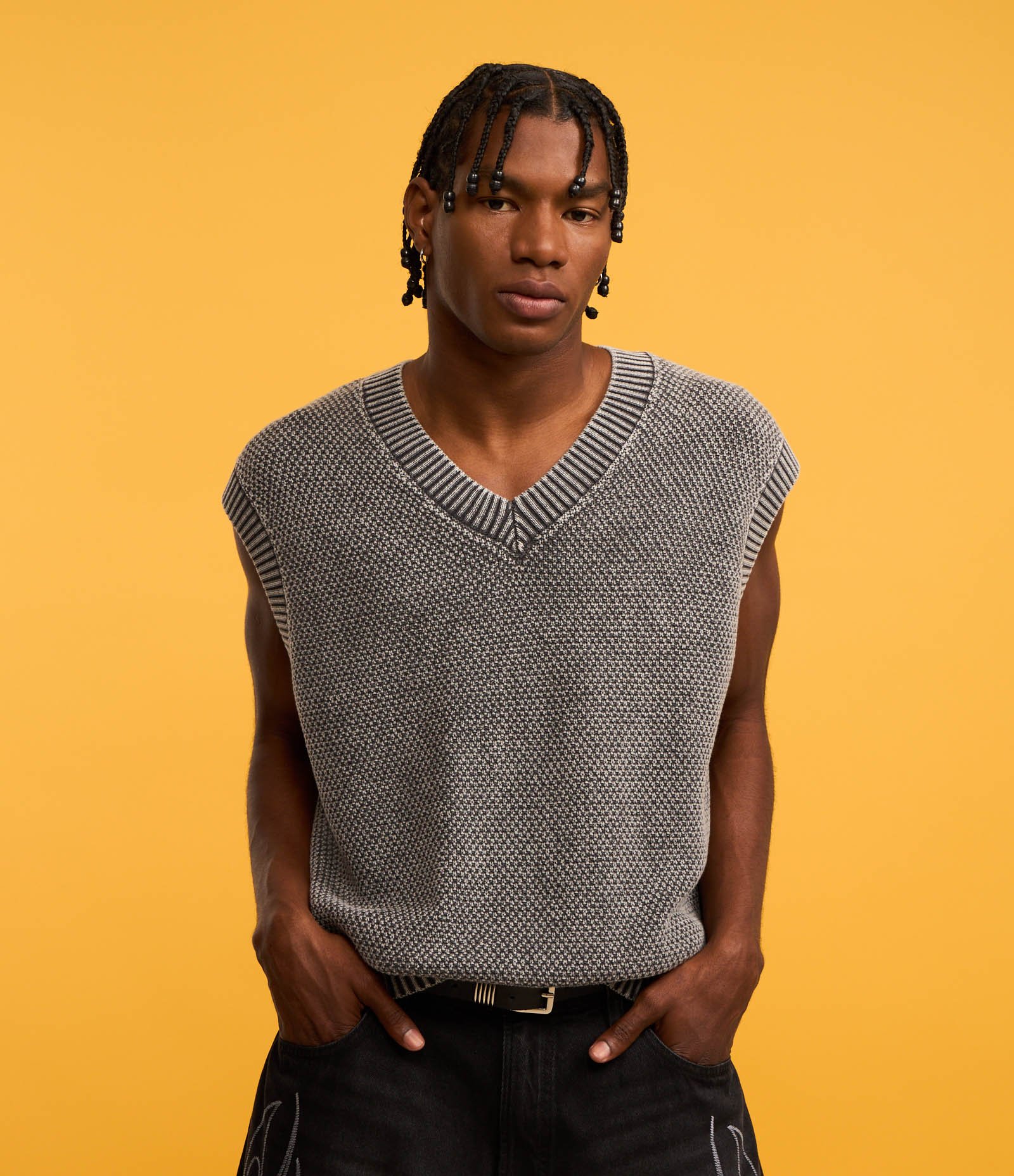 Colete Boxy em Tricô com Efeito Estonado Cinza 6