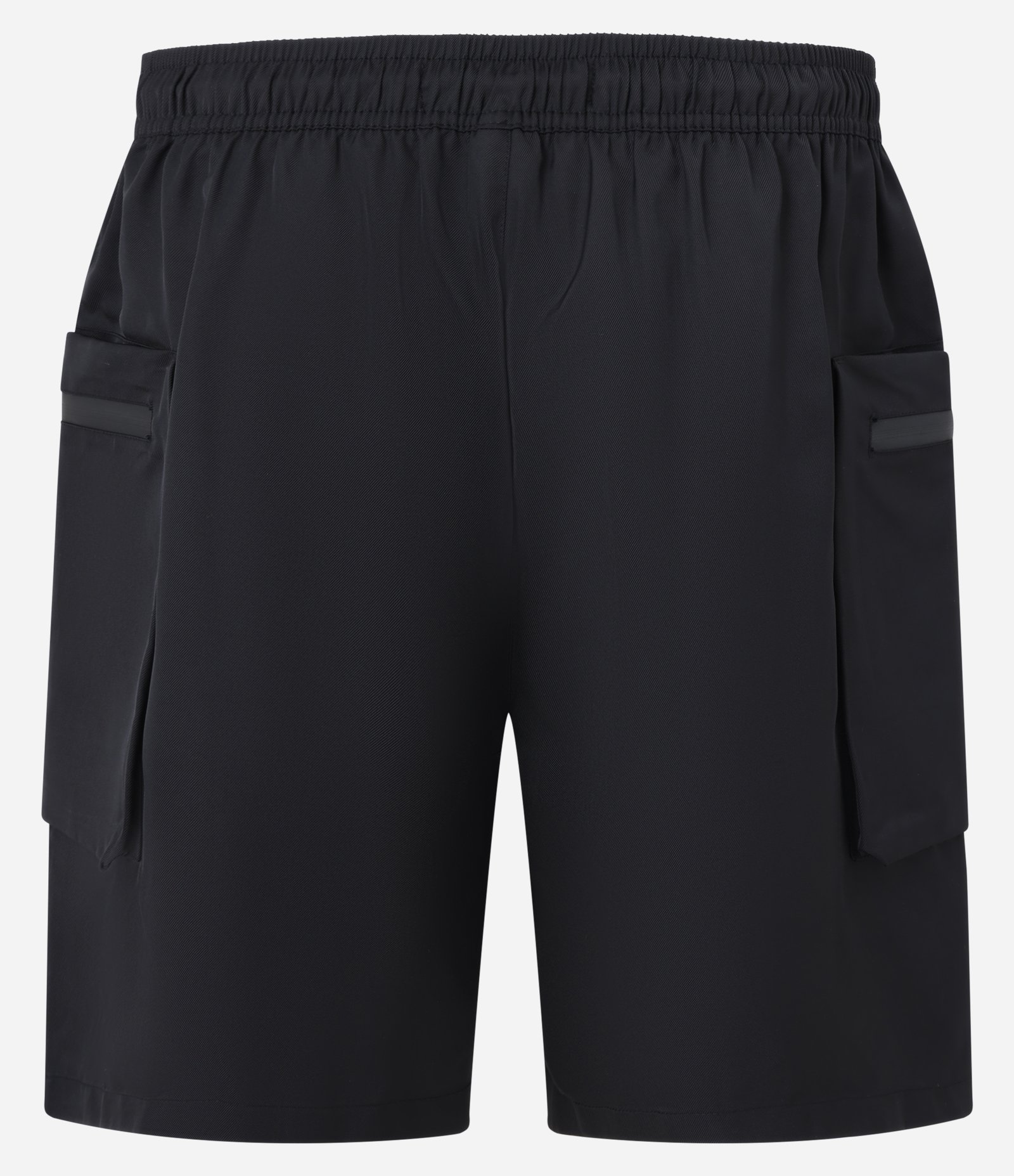 Bermuda com Bolso Cargo Funcional com Fechamento por Zíper Preto 6
