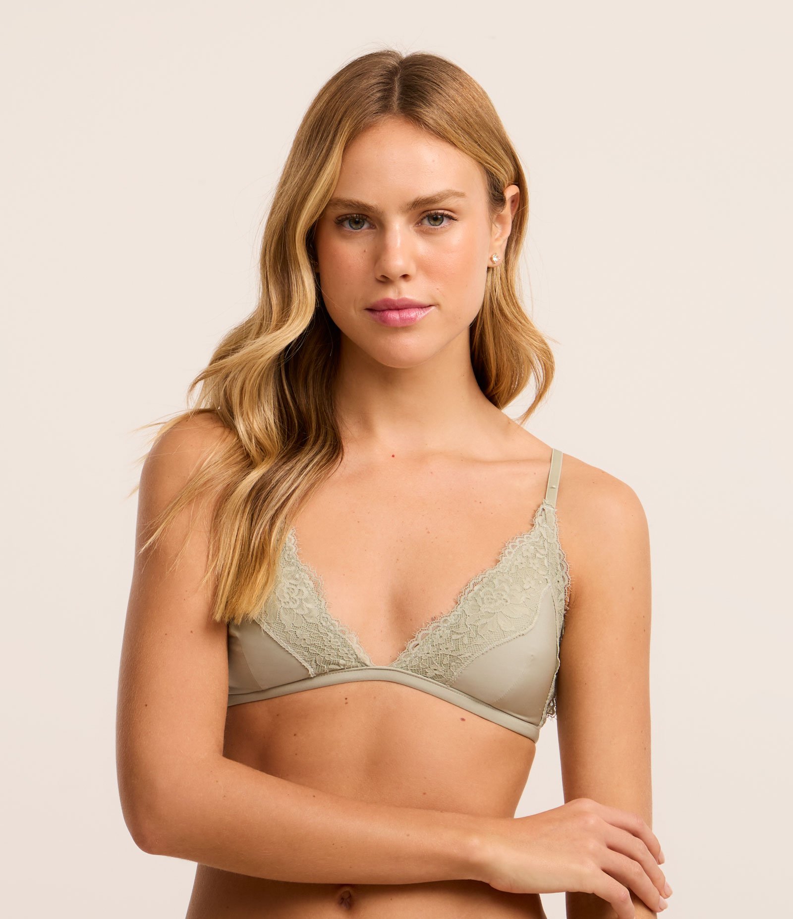 Sutiã Top em Microfibra com Detalhes em Renda e Bojo Removível Cinza 3