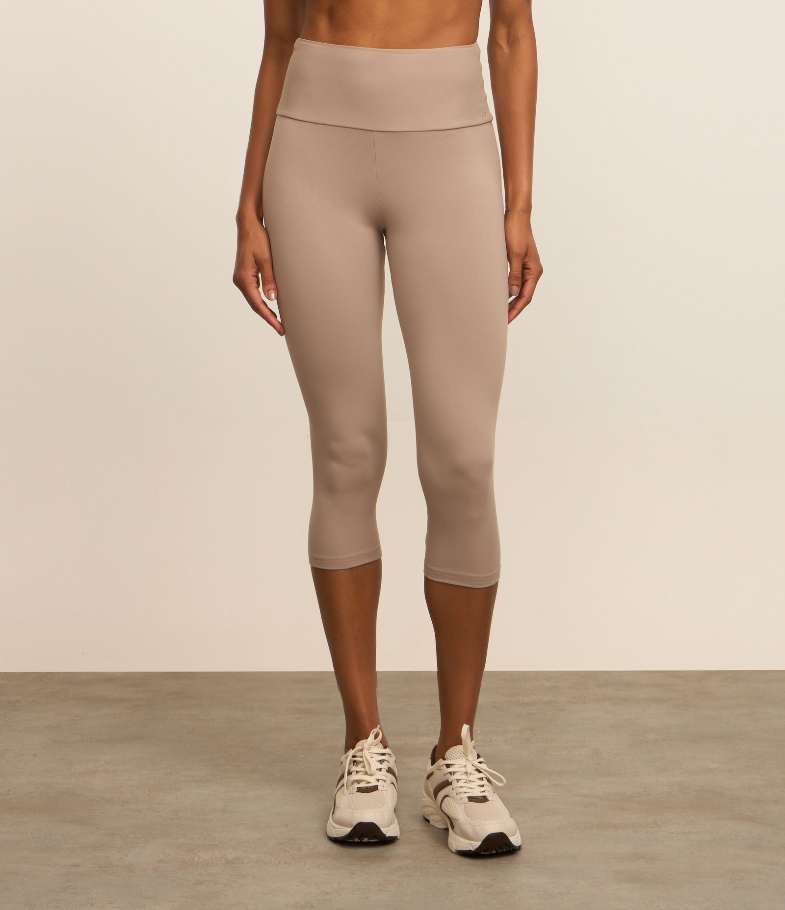 Calça Legging Corsário Esportiva em Microfibra Chumbo 2