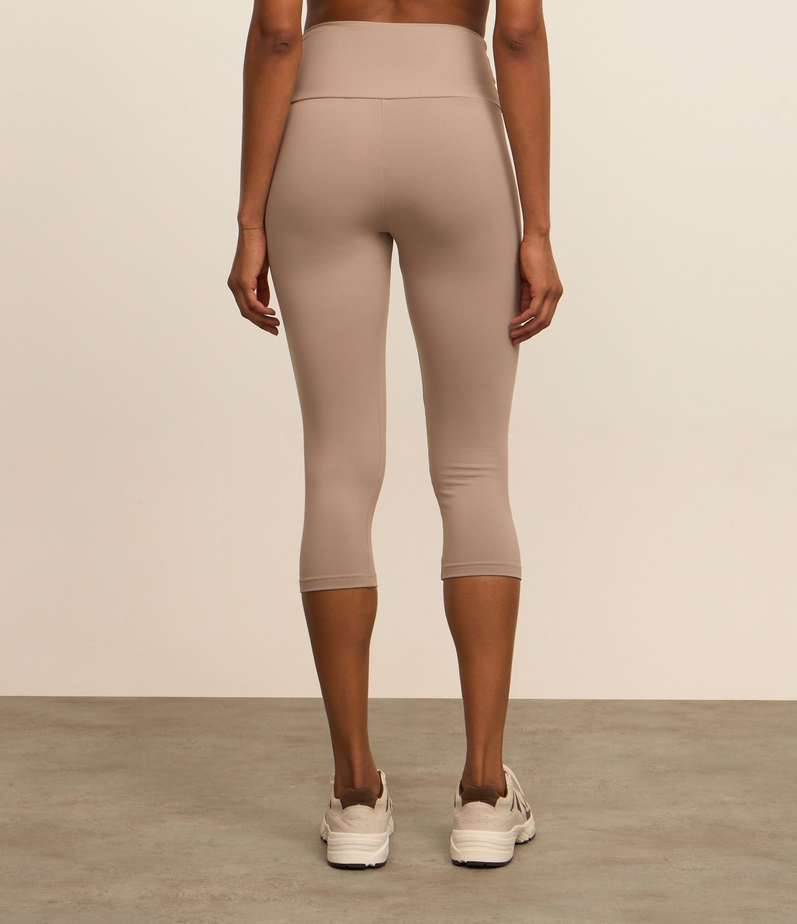 Calça Legging Corsário Esportiva em Microfibra Chumbo 3