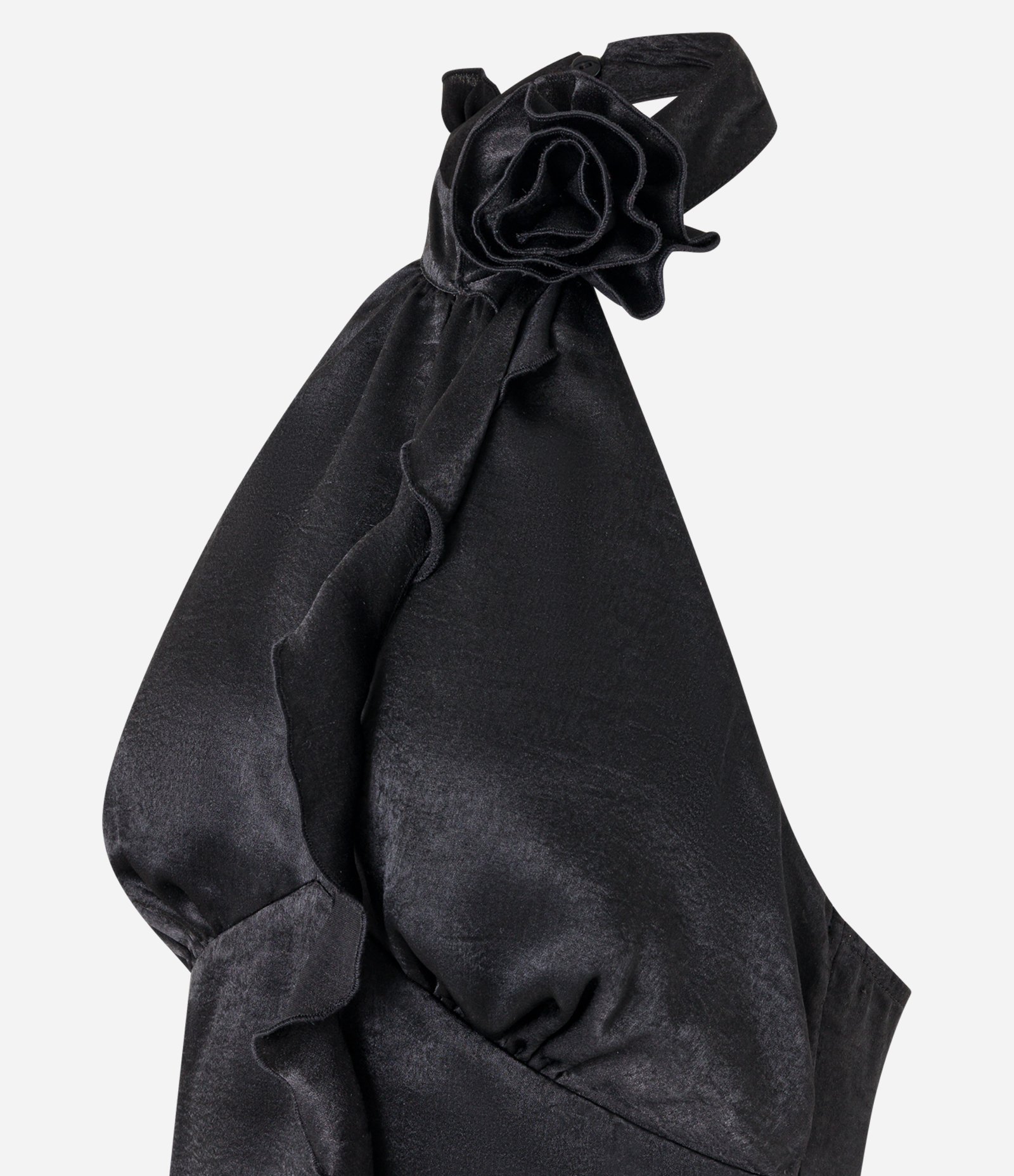 Blusa Curta Acetinada com Flor Aplicada no Decote Preto 6