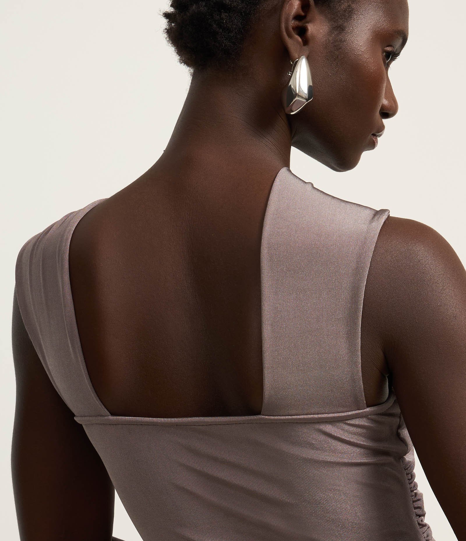 Body em Ribana com Decote Assimétrico e Detalhes Franzidos Cinza 4