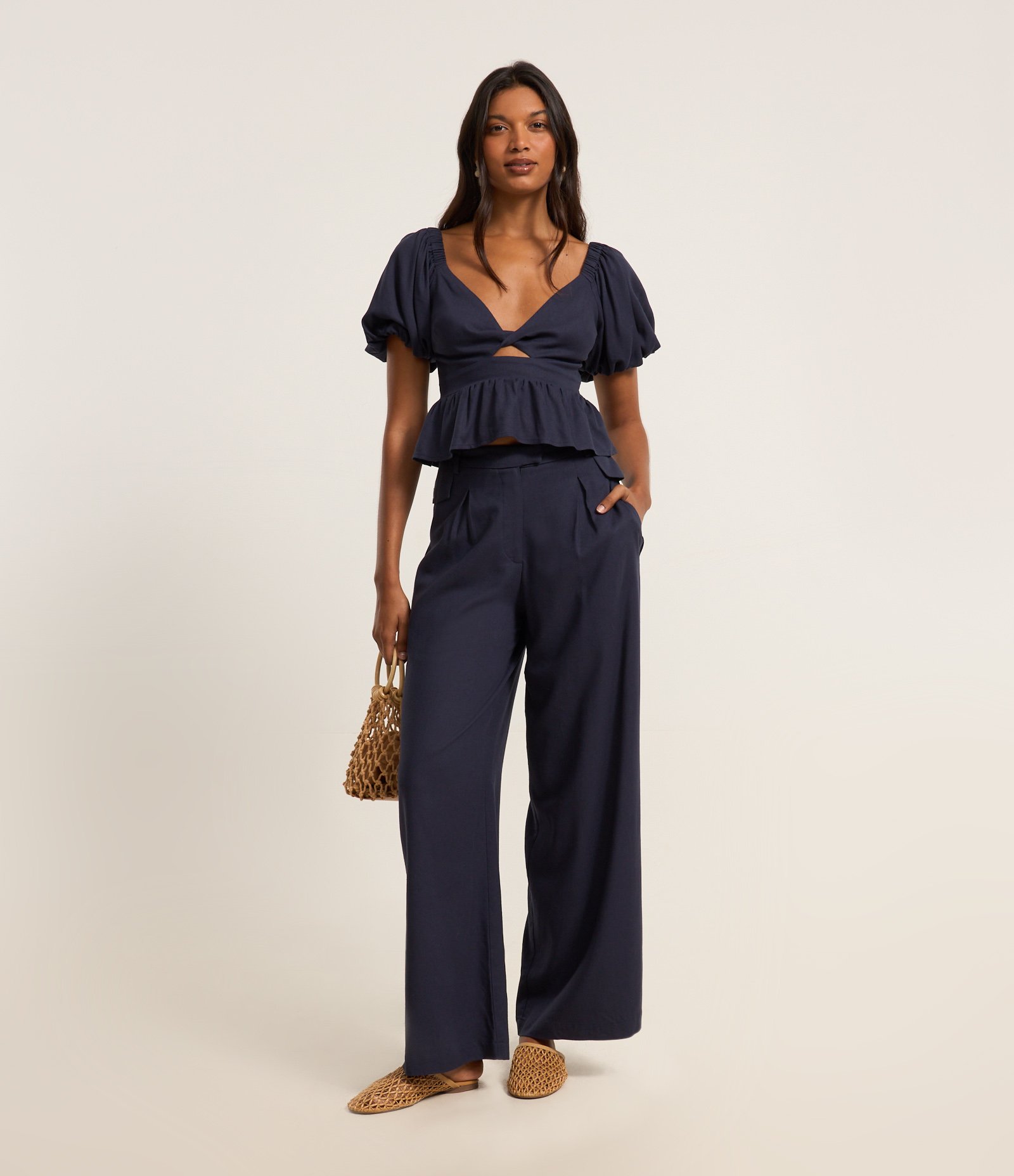 Calça Pantalona em Viscose e Linho com Piping Azul Escuro 1