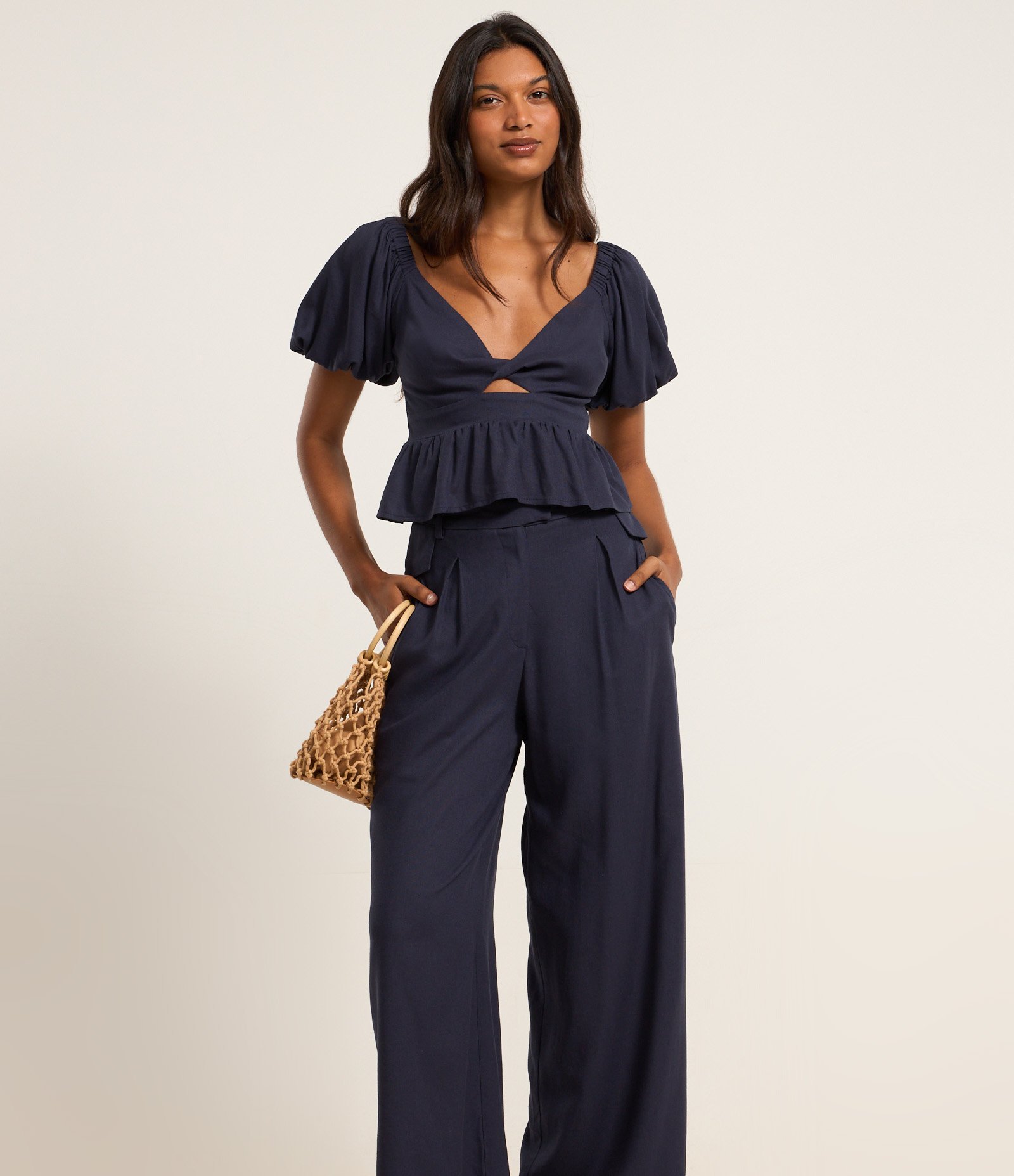 Calça Pantalona em Viscose e Linho com Piping Azul Escuro 2