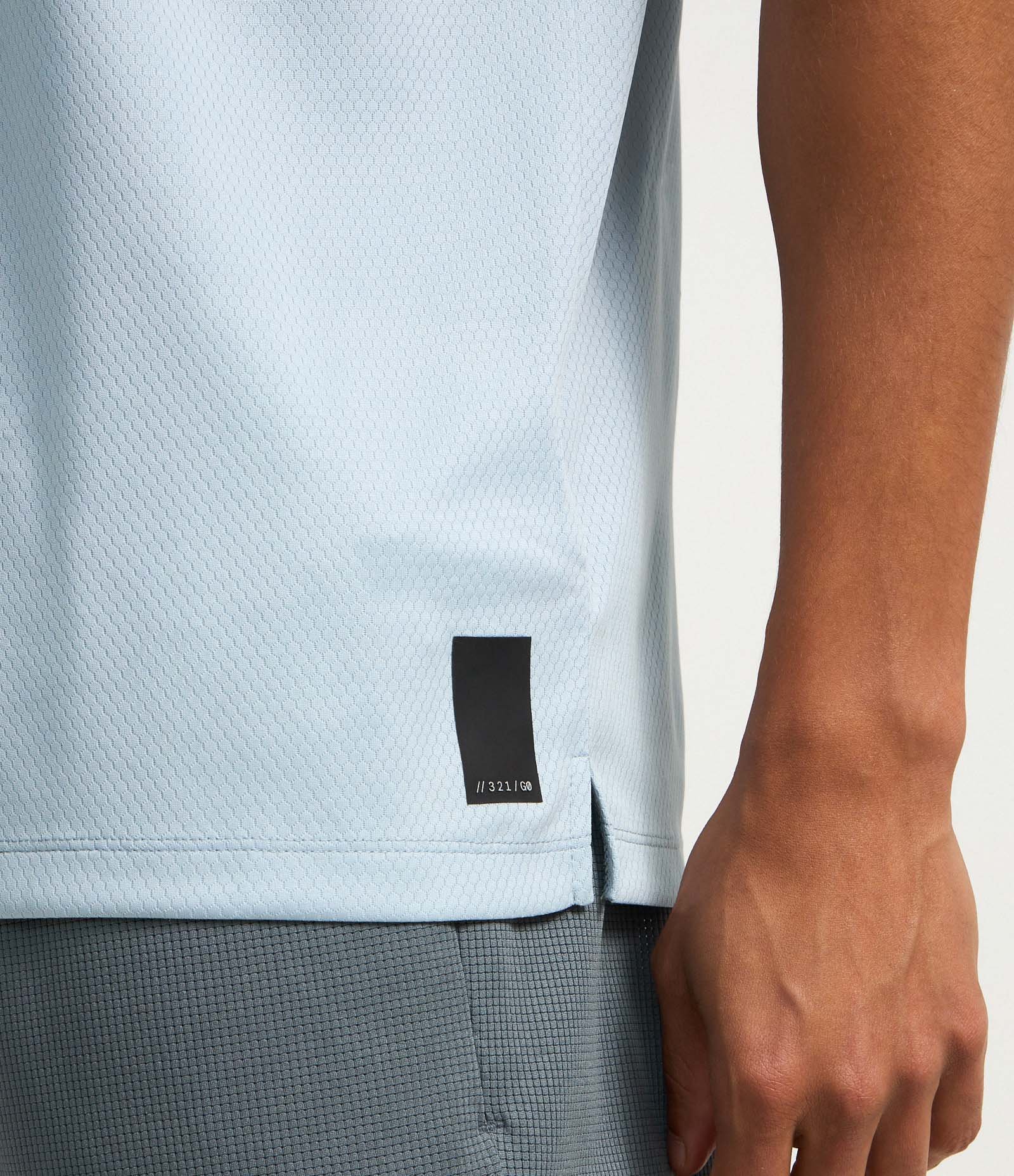 Regata Regular Esportiva com Tecnologia Dry e Estampa Lettering Azul 4